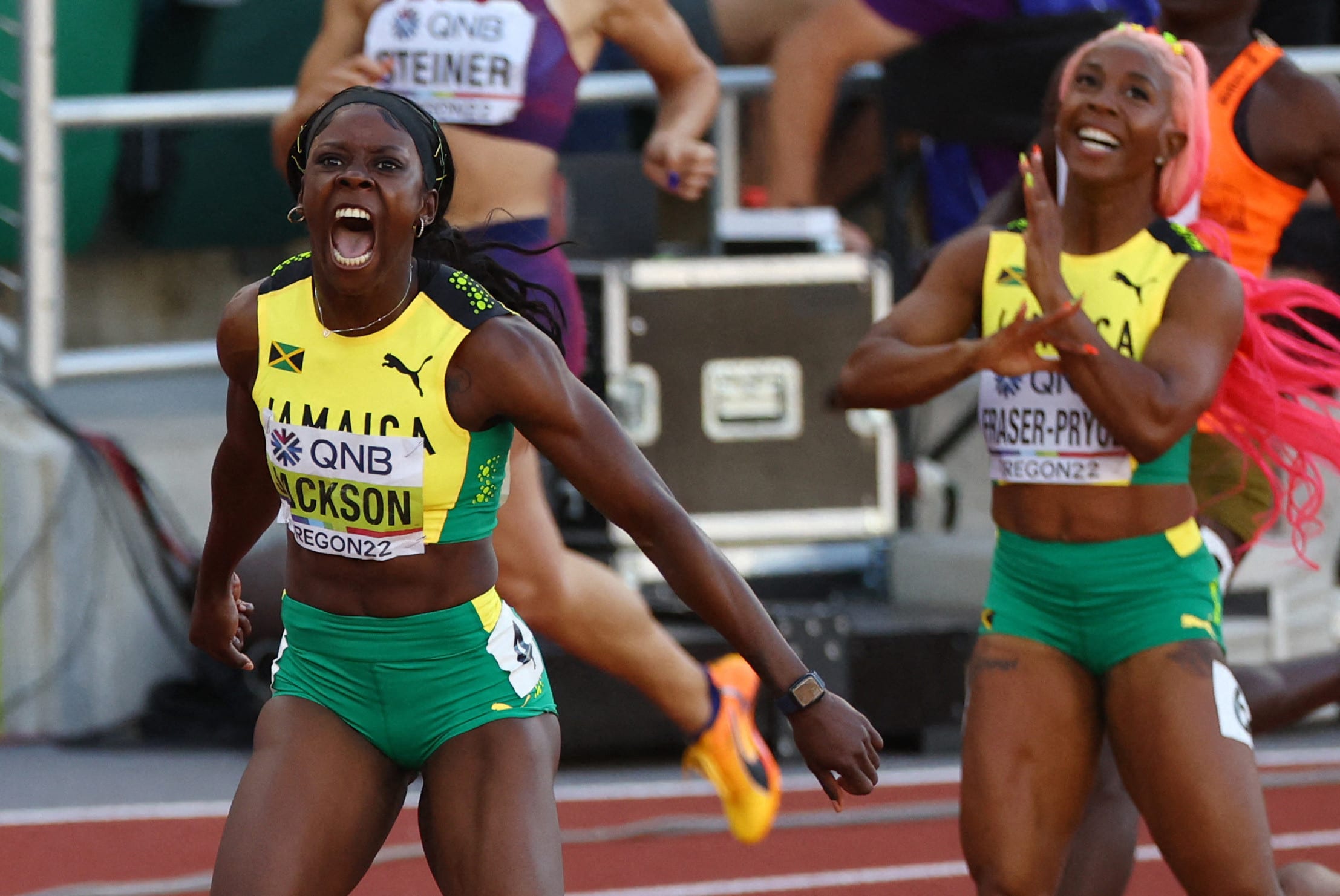 שריקה ג'קסון הג'מייקנית זוכה בזהב ב-100 מטר באליפות העולם