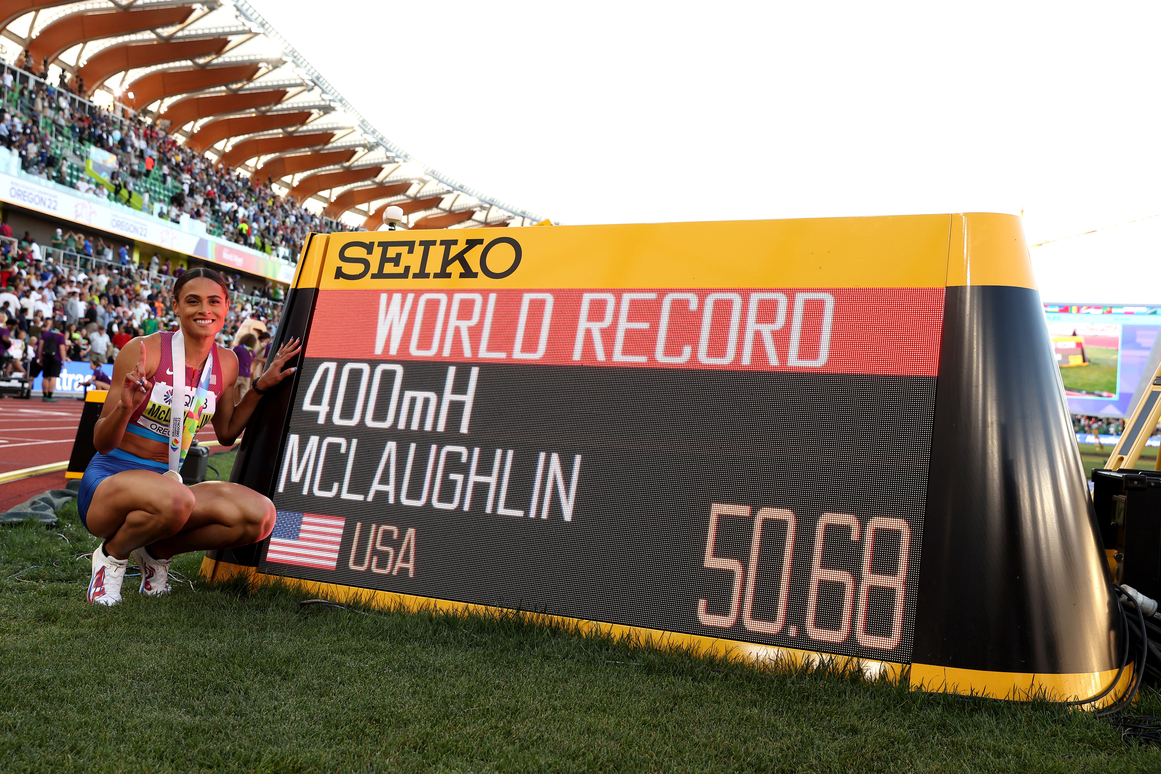 שיא עולם של האצנית האמריקאית סידני מקלפלין ב-400 מטר משוכות