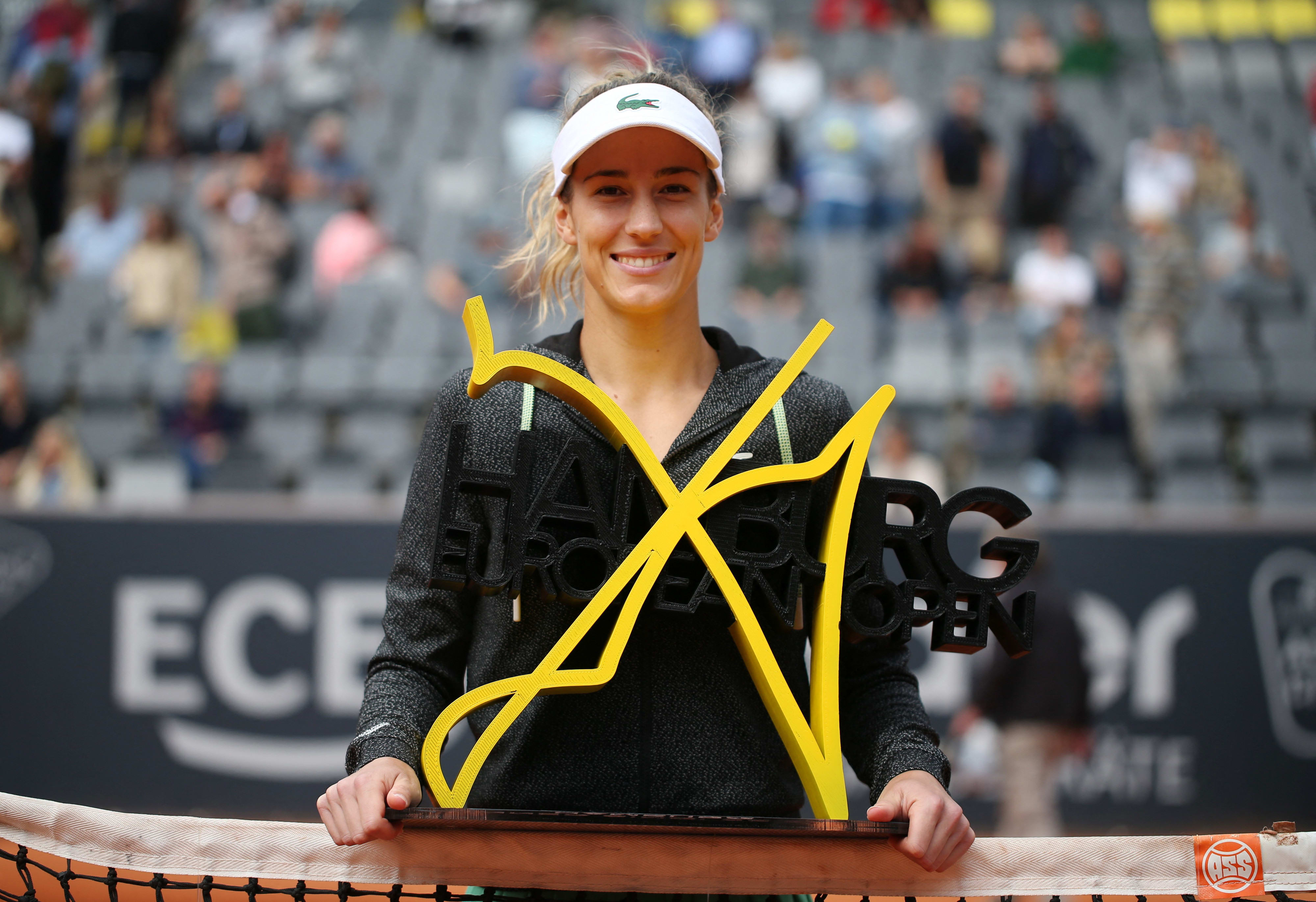 הטניסאית ברנרדה פרה, זוכת טורניר המבורג