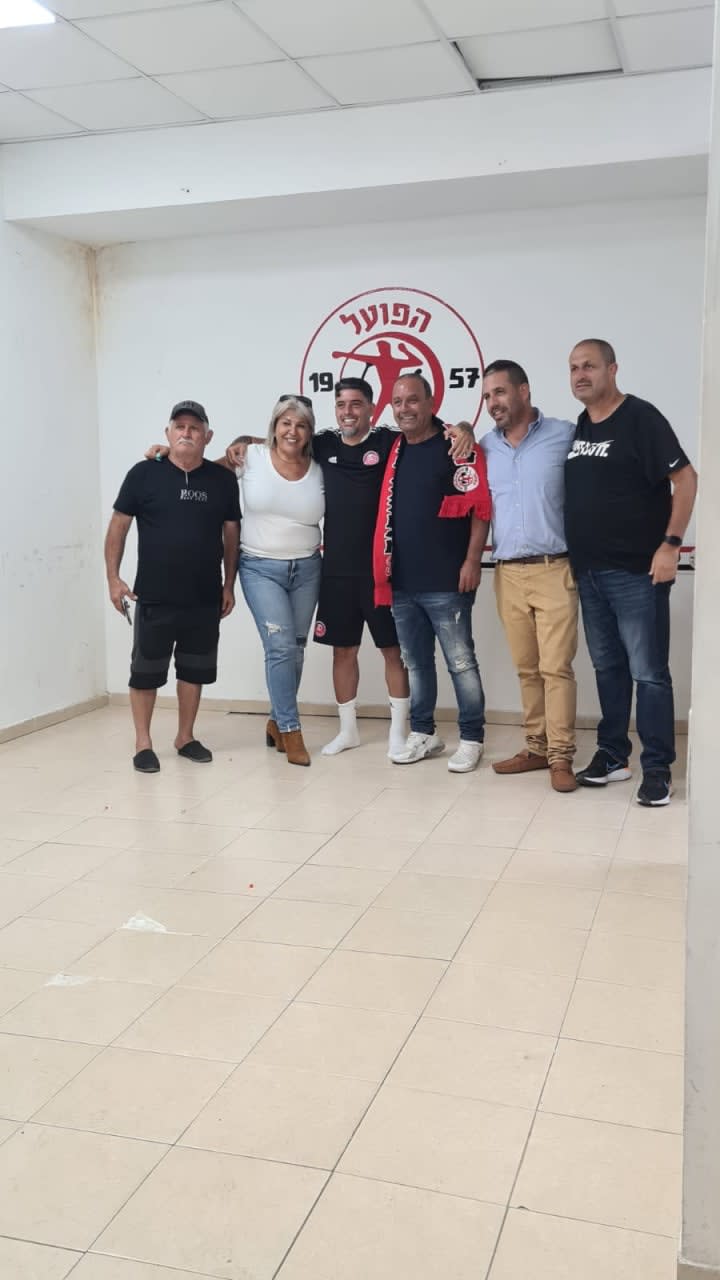 חיים לוי מאמן אדומים אשדוד עם עוזרו דוד רביבו