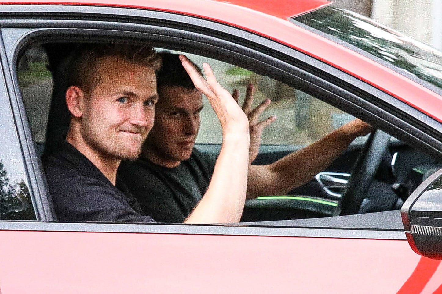 השחקן החדש של באיירן מינכן: מתיאס דה ליכט נחת בגרמניה