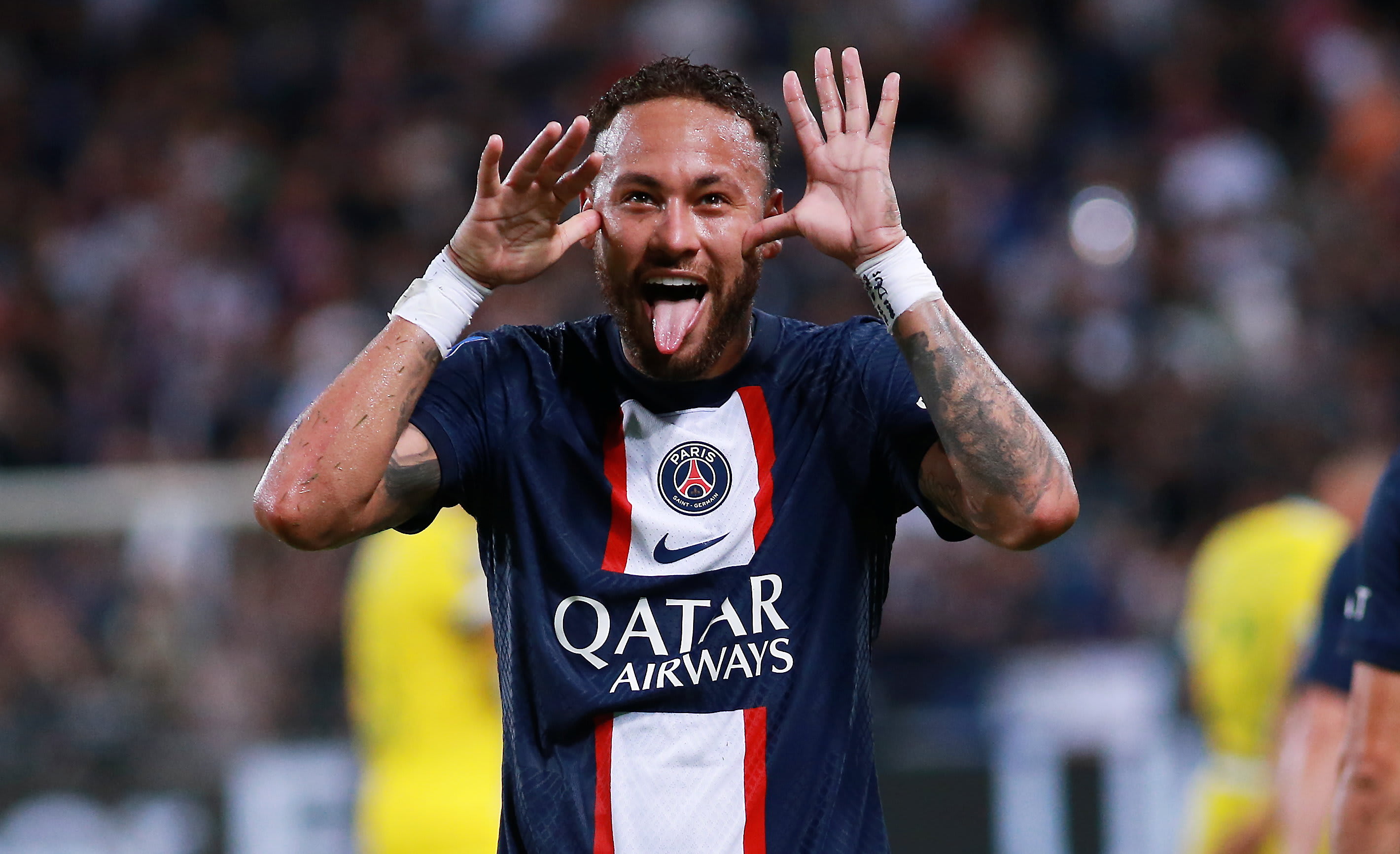 שחקן פריז סן ז'רמן, ניימאר, חוגג שער