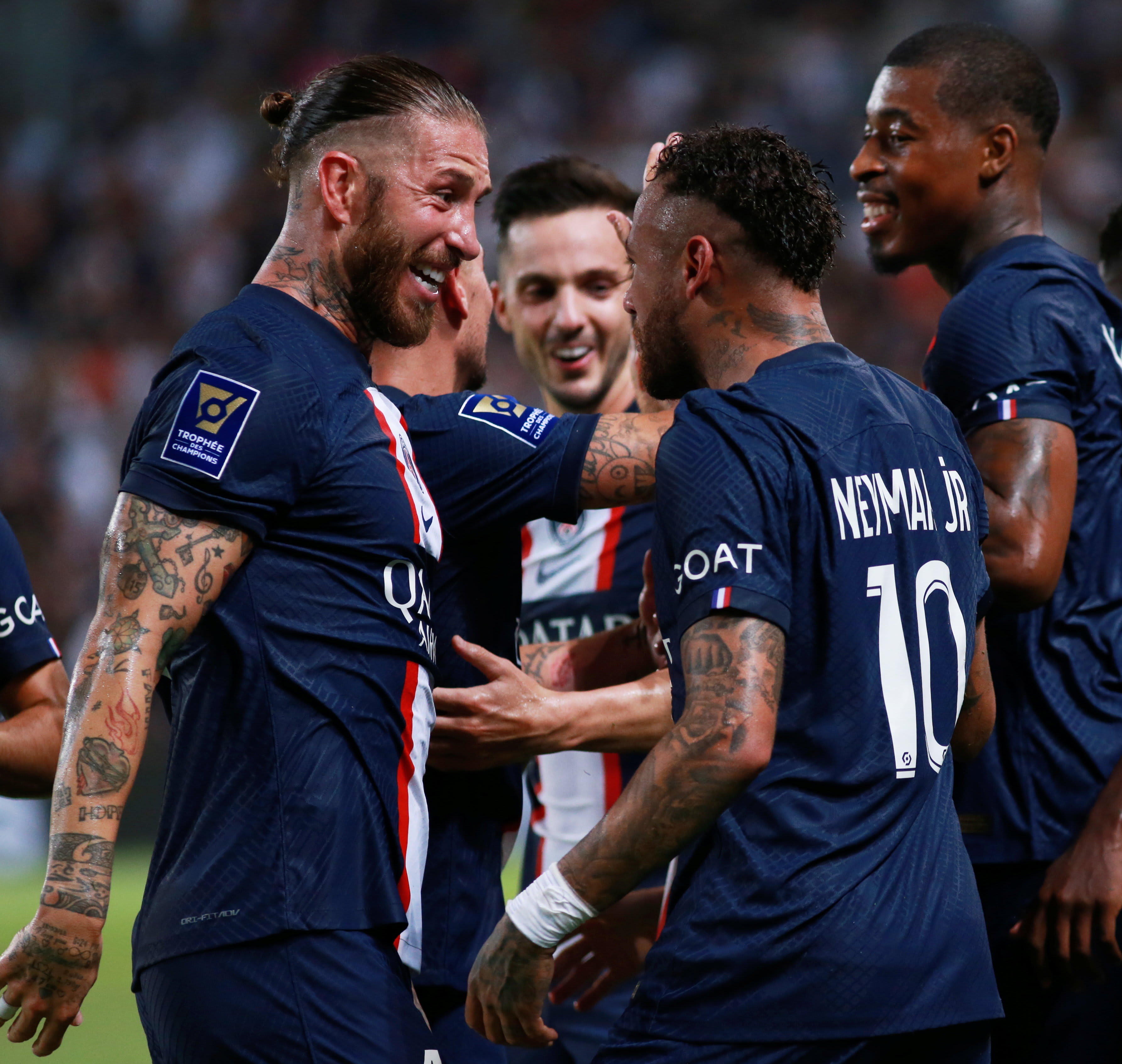 ניימאר חוגג שער של פריז סן ז'רמן עם סרחיו ראמוס