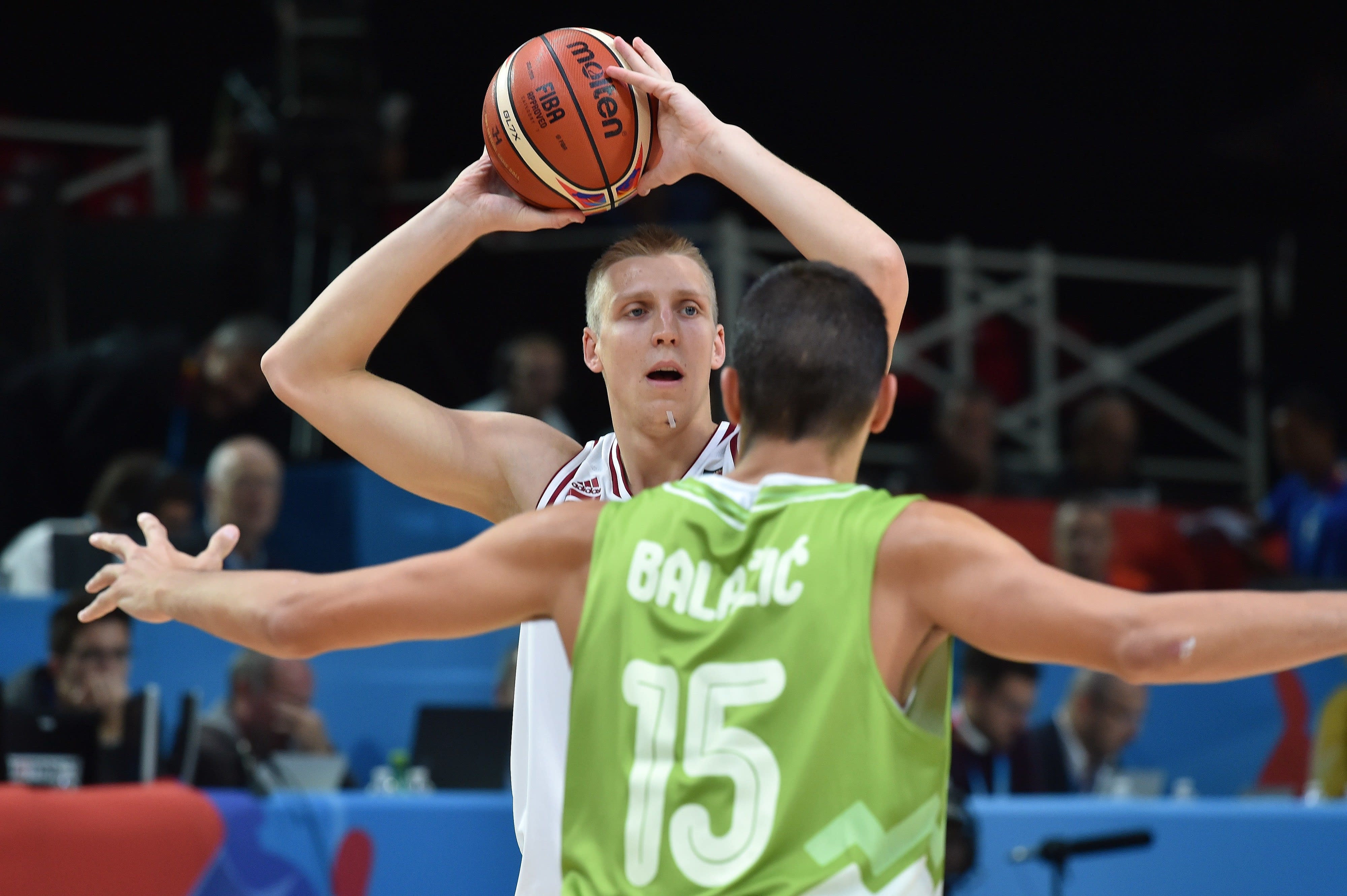 מארקס מייריס, כדורסלן לטבי