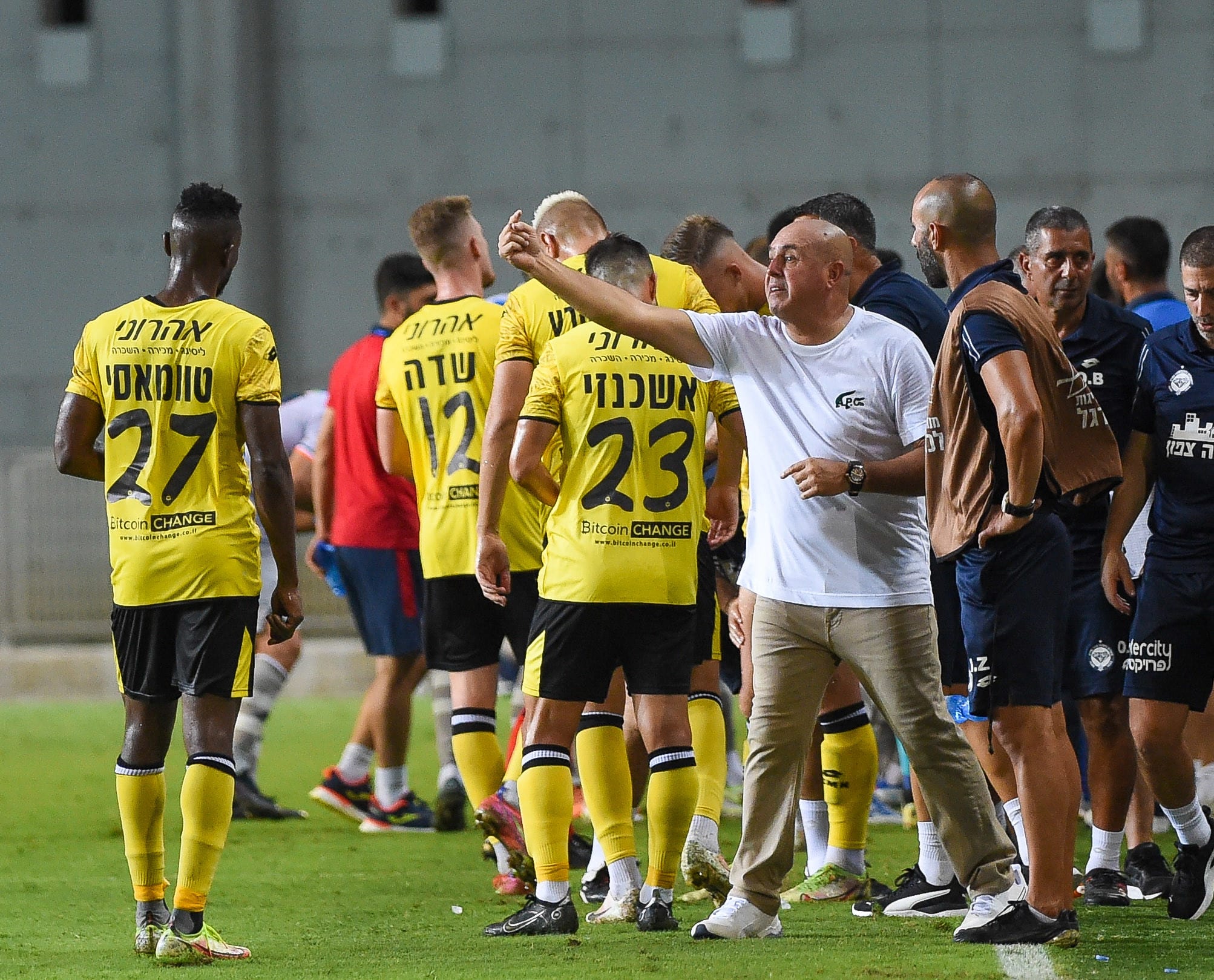 בני לם עם שחקני מכבי נתניה