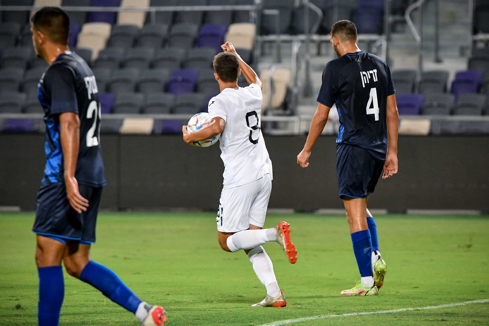 שחקן בני יהודה שקד נבון חוגג שער