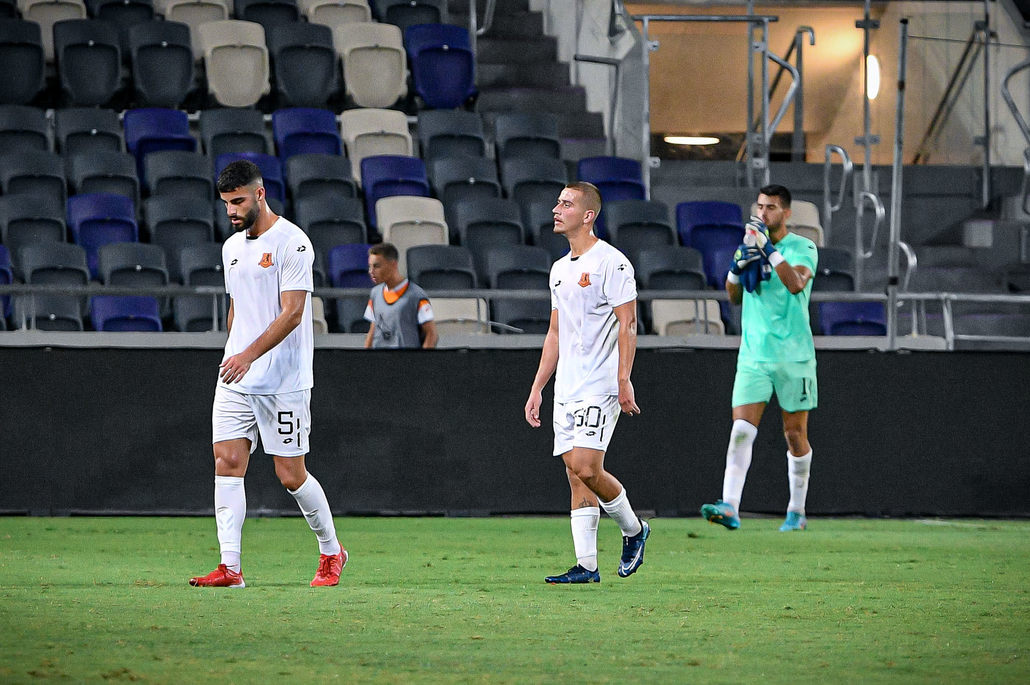 שחקן בני יהודה רונן גרדשוב עם עמית בר