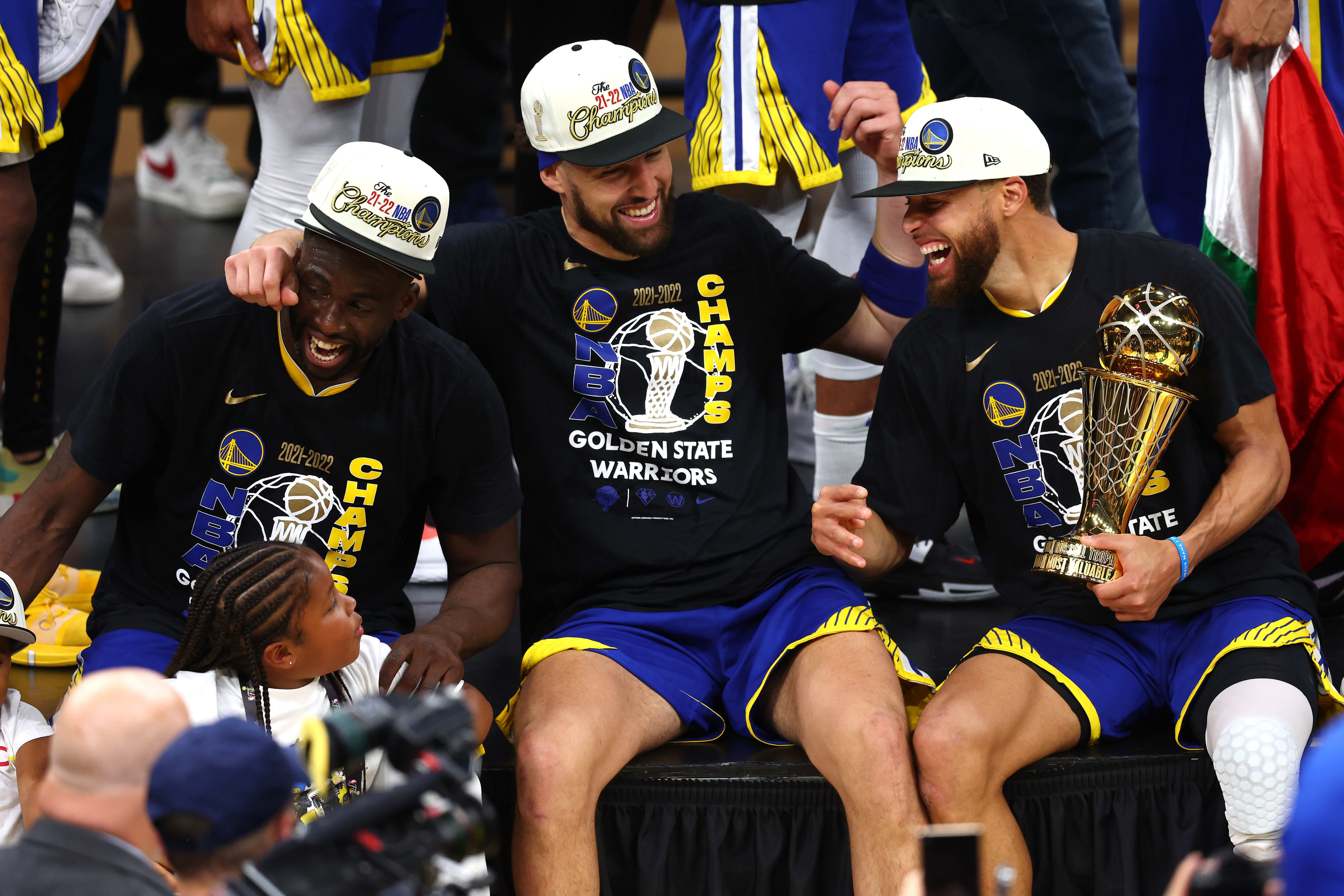 סטפן קרי, דריימונד גרין, קליי תומפסון: שלושת כוכבי גולדן סטייט ווריירס חוגגים זכייה באליפות ה-NBA, יוני 2022