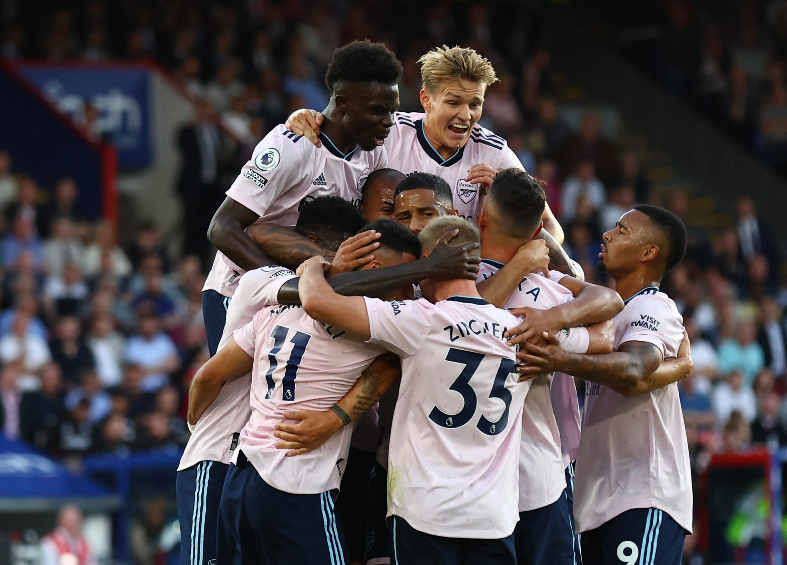 שחקני ארסנל חוגגים