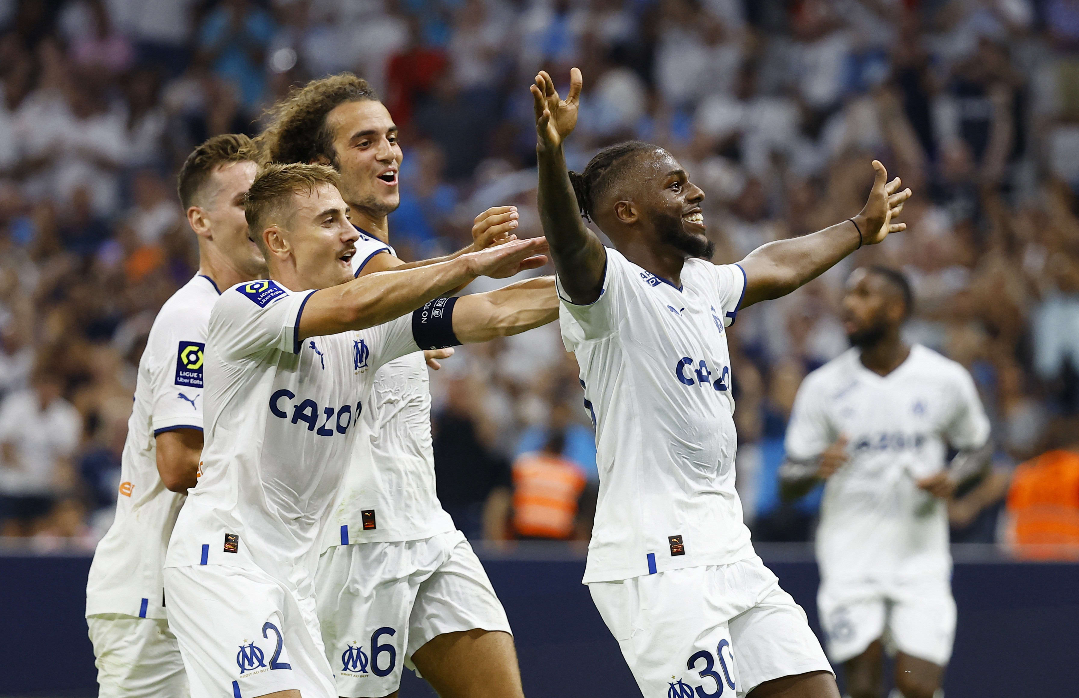 שחקני מארסיי חוגגים עם נונו טבארס