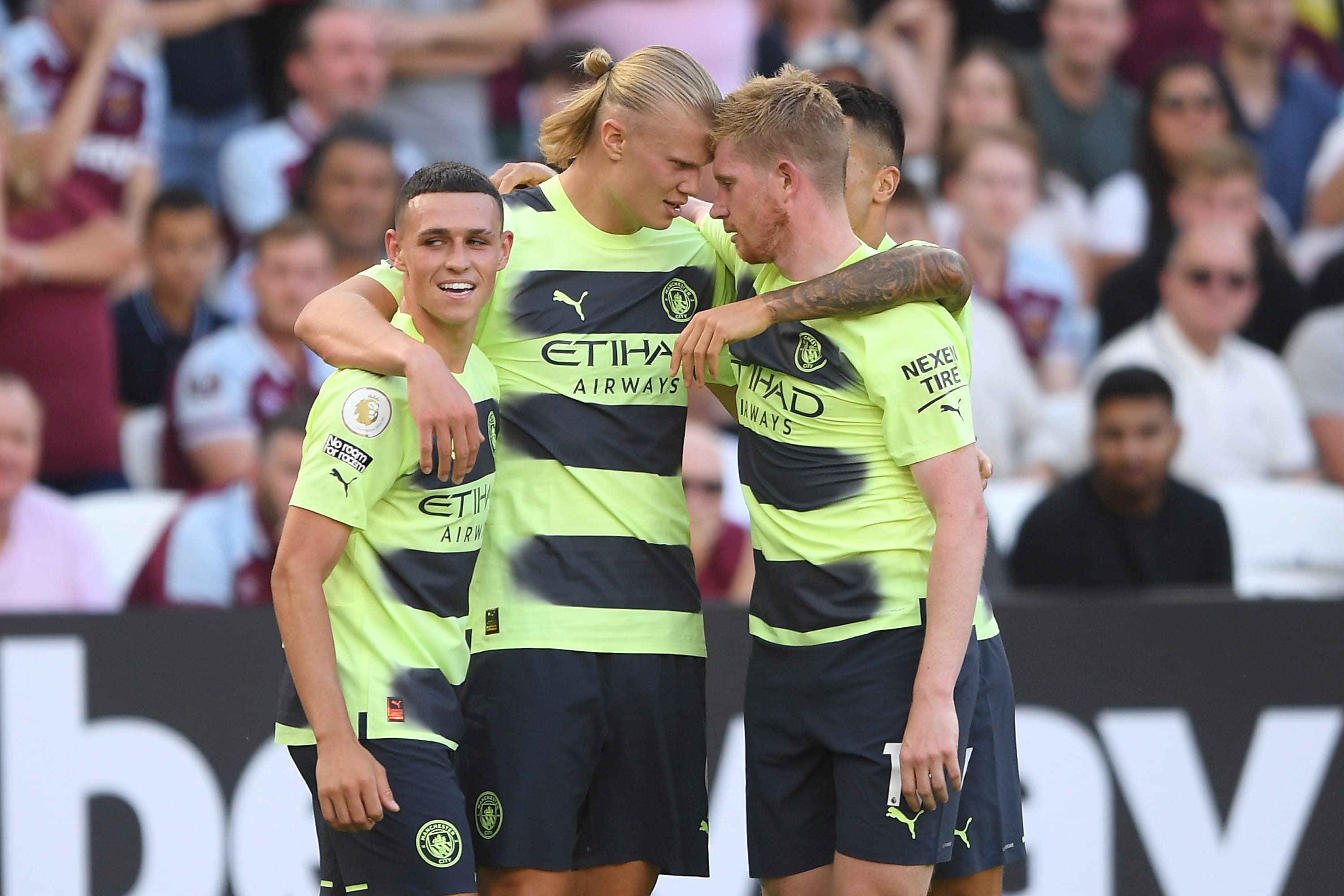 שחקני מנצ'סטר סיטי קווין דה בראונה, ארלינג הולאנד, פיל פודן