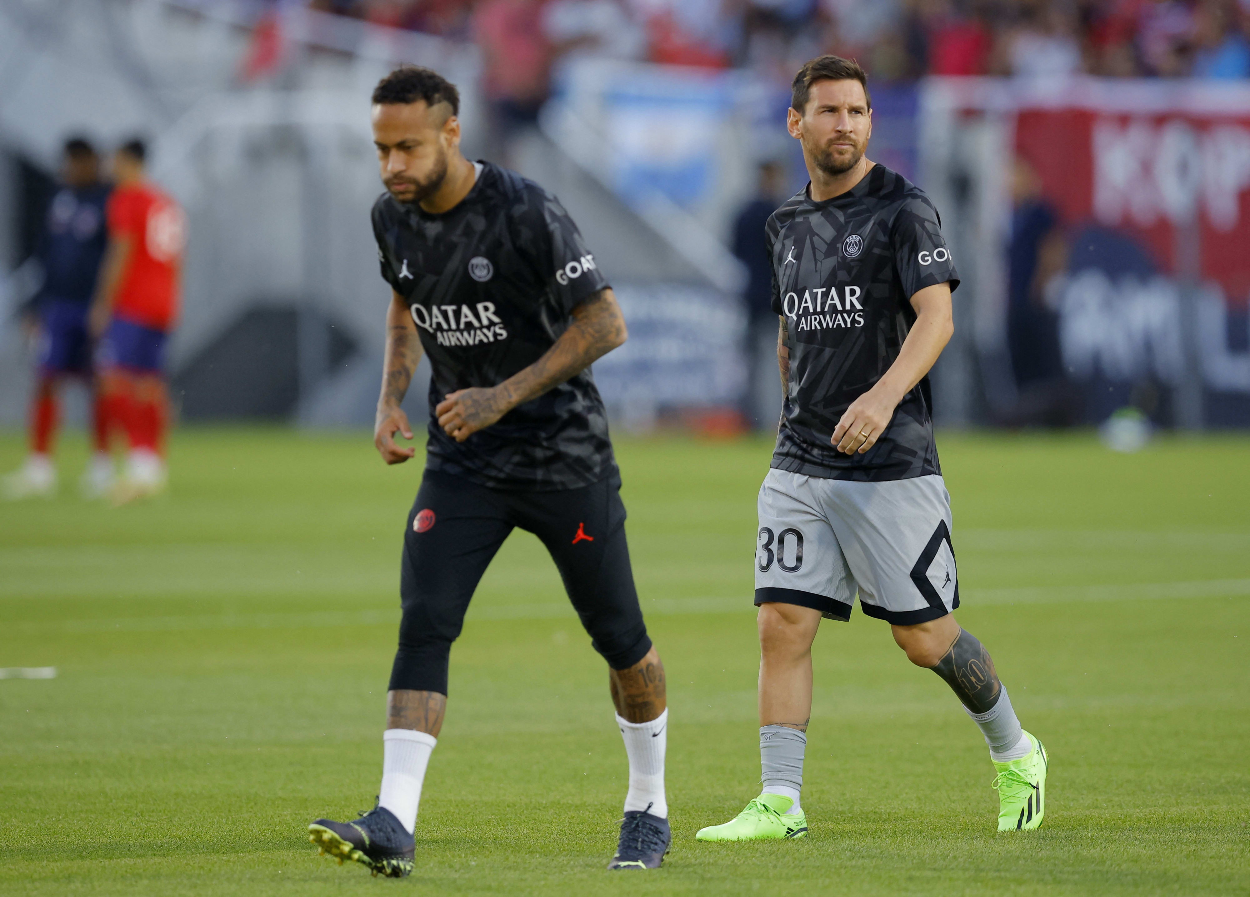 שחקן פריז סן ז'רמן ליאונל מסי עם ניימאר