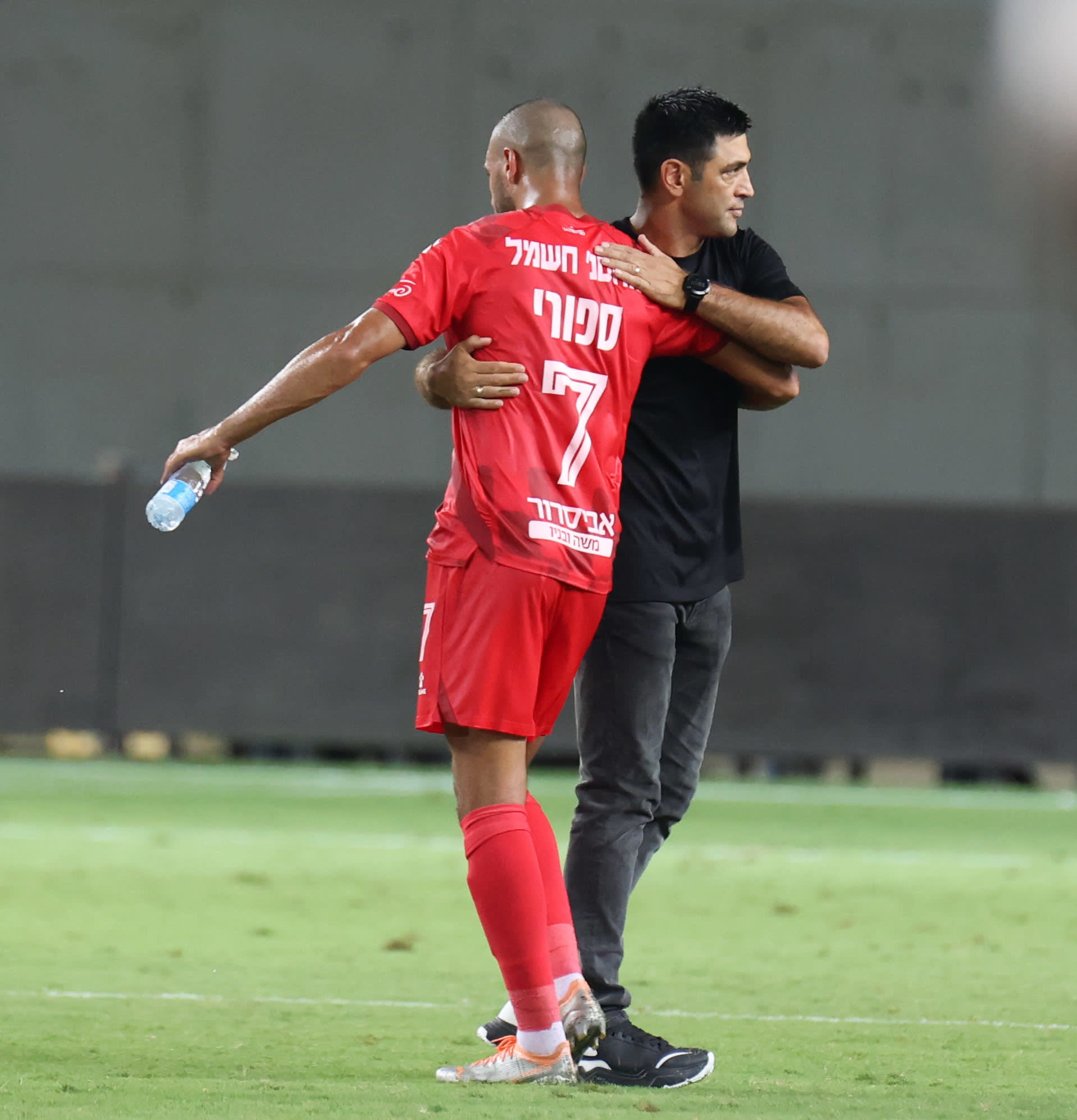 אליניב ברדה מאמן הפועל באר שבע עם רמזי ספורי