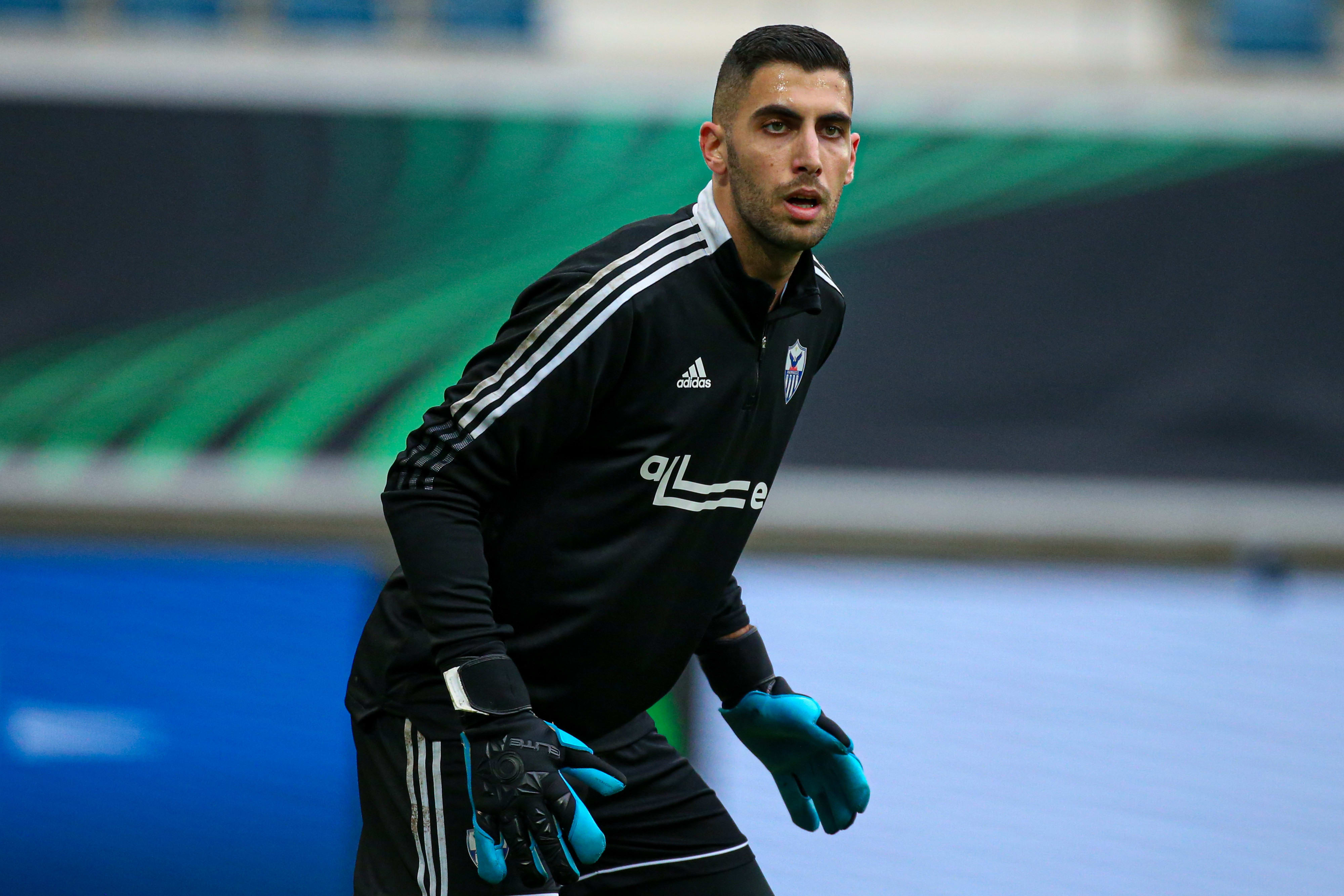 שוער אנורתוזיס פמגוסטה, אסף צור