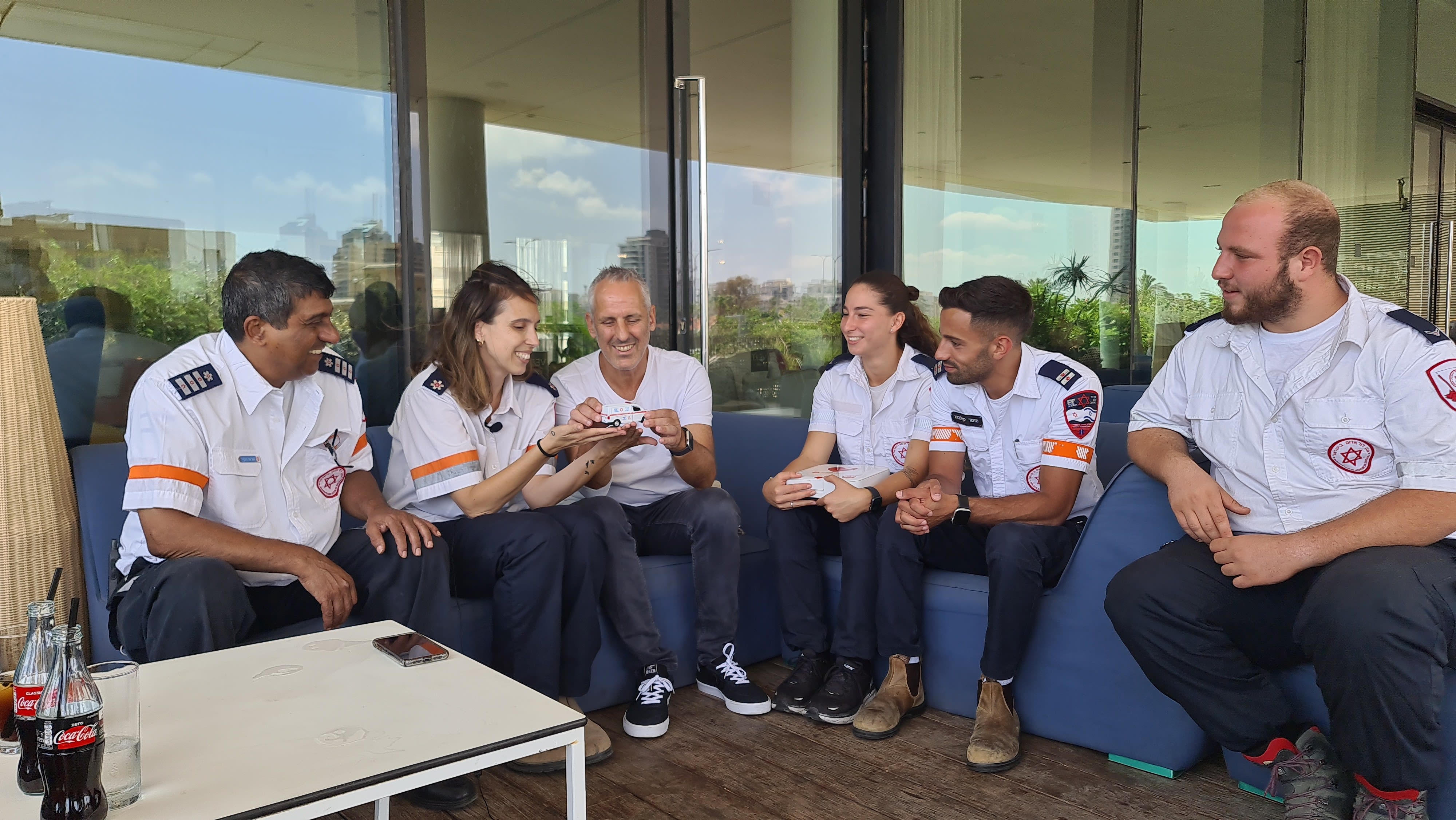 שחקן כדורגל אוסטרלי לקה בדום לב במהלך משחק במכביה וניצל בזכות חובשי מד"א