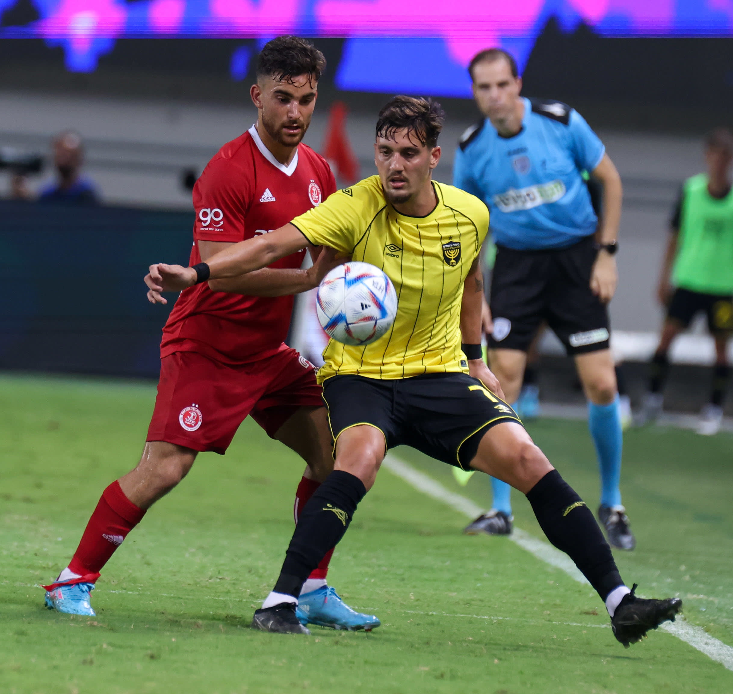 שחקן הפועל תל אביב יהב גורפינקל מול שחקן בית"ר ירושלים, ירדן שועה