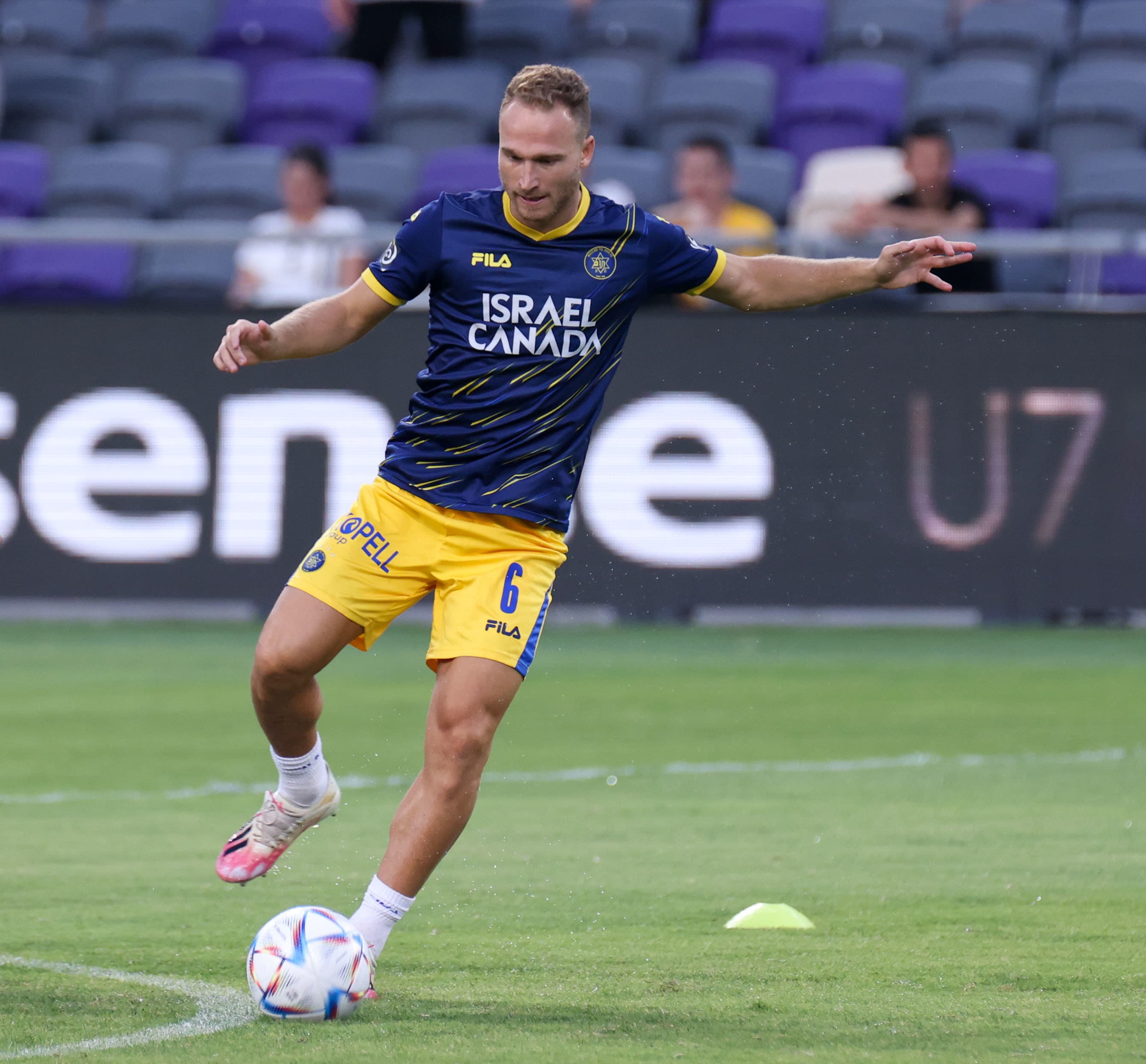 דן גלזר, שחקן מכבי תל אביב