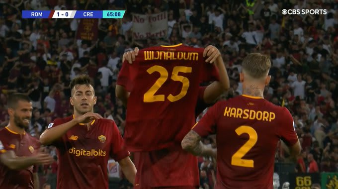 שחקני רומא מקדישים את הניצחון לשחקן הפצוע ג'יני ויינאלדום