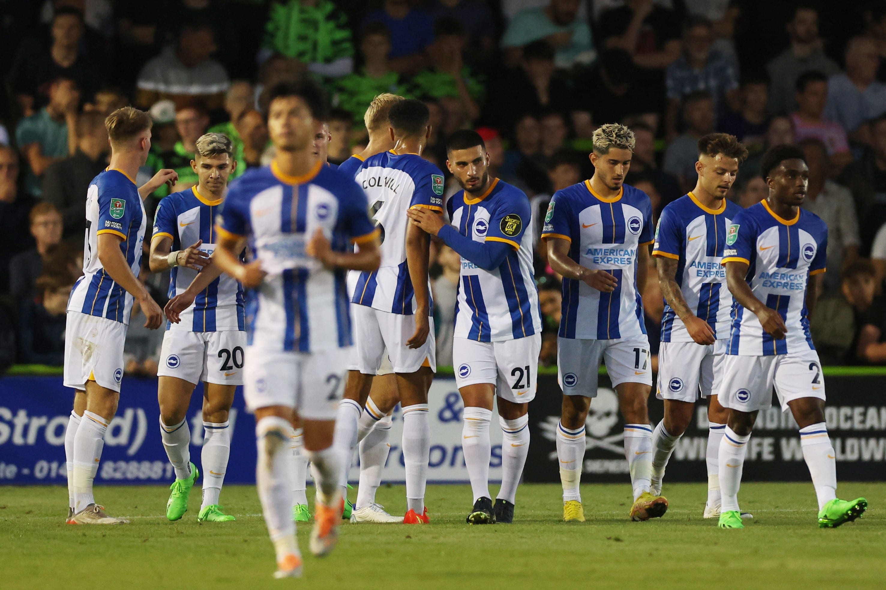 שחקני ברייטון חוגגים