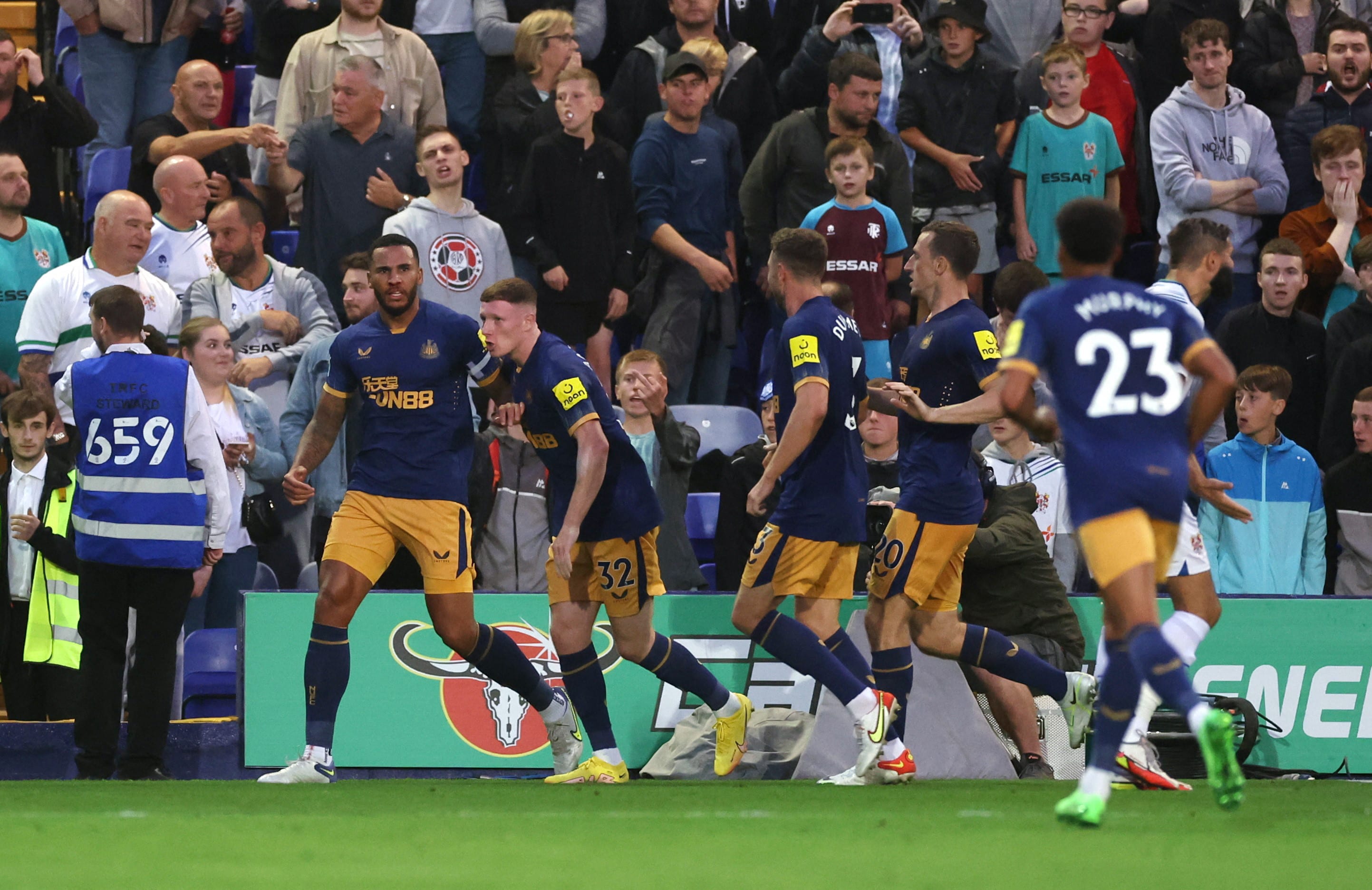 שחקני ניוקאסל חוגגים