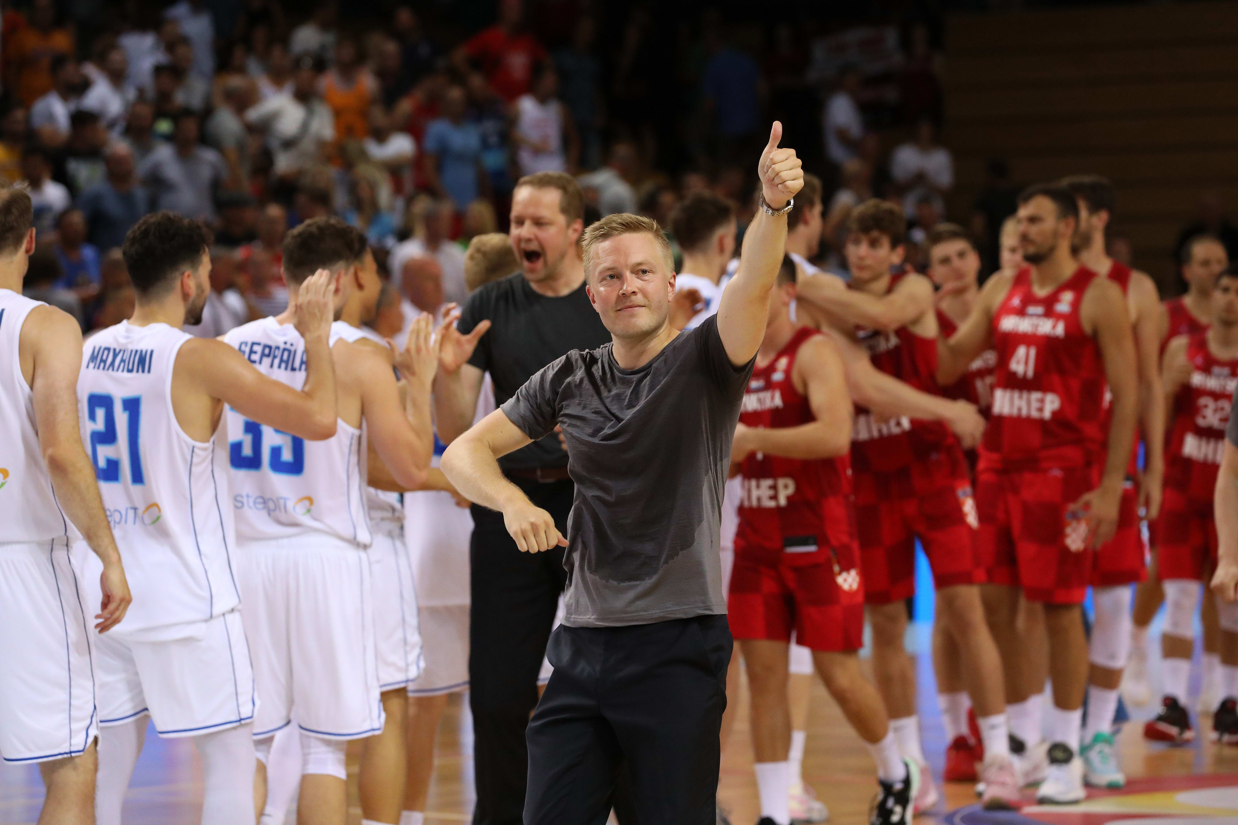 לאסי טואובי, מאמן נבחרת פינלנד בכדורסל