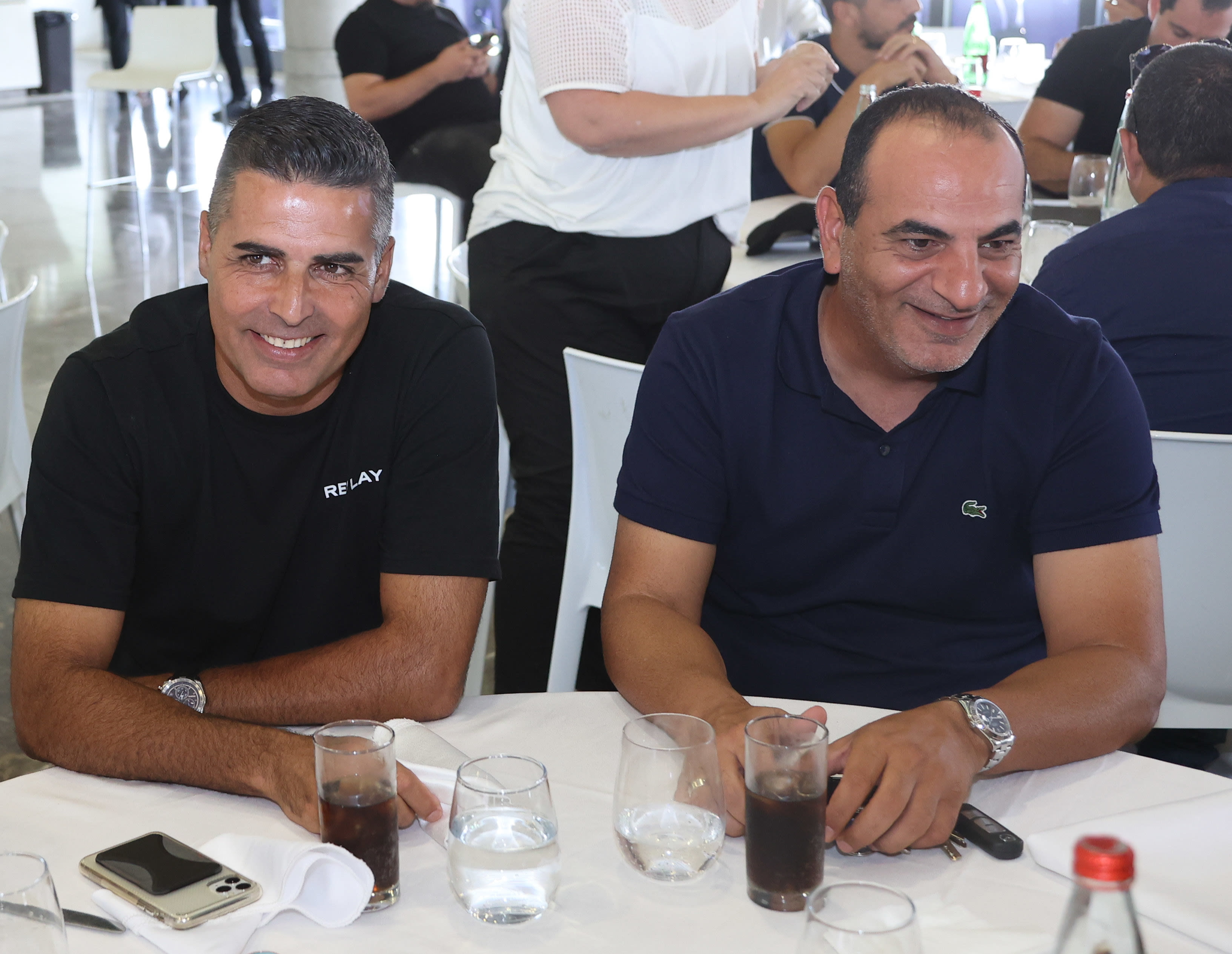 מאמן בני סכנין חיים סילבס עם מאמן הפועל תל אביב קובי רפואה