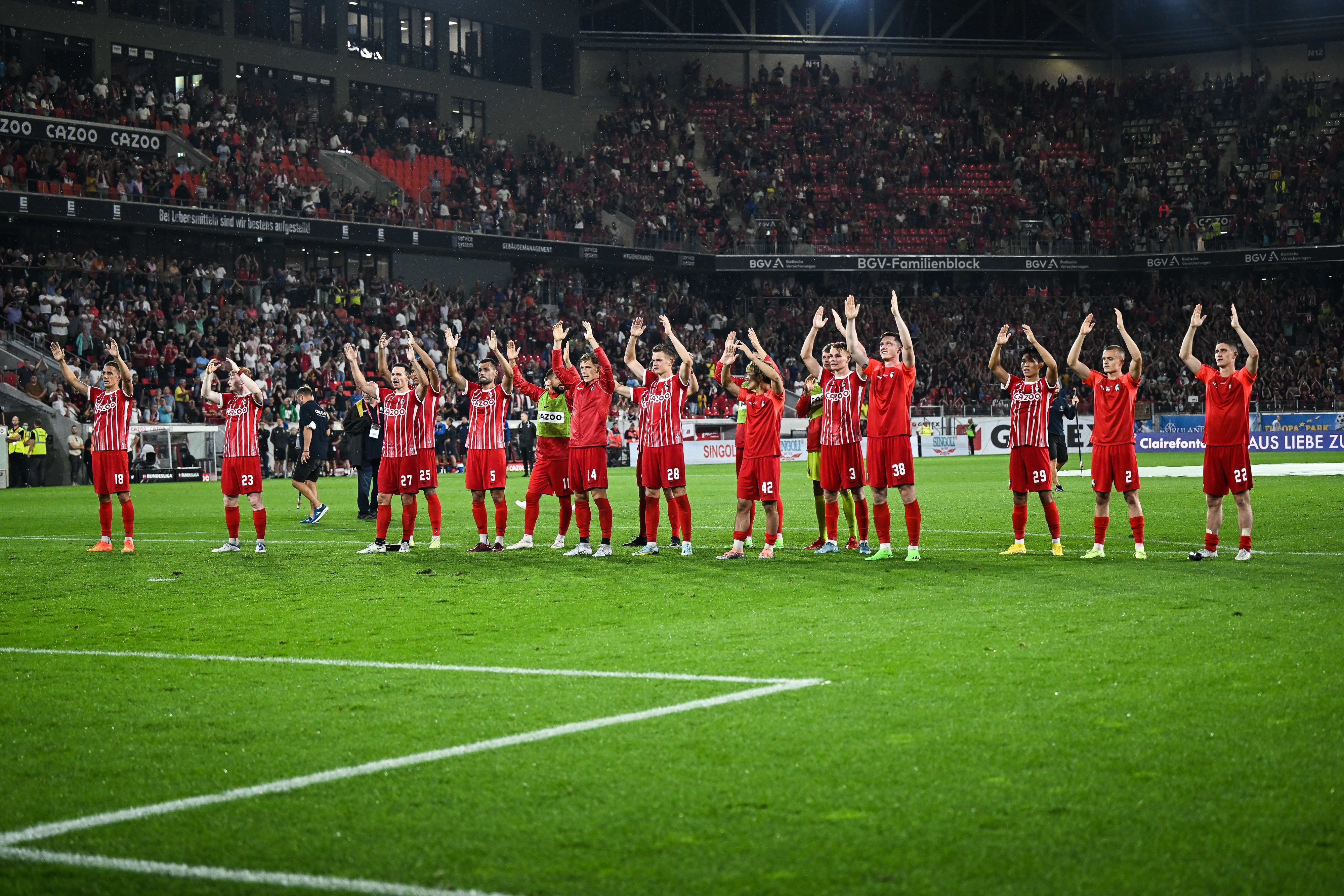 שחקני פרייבורג חוגגים