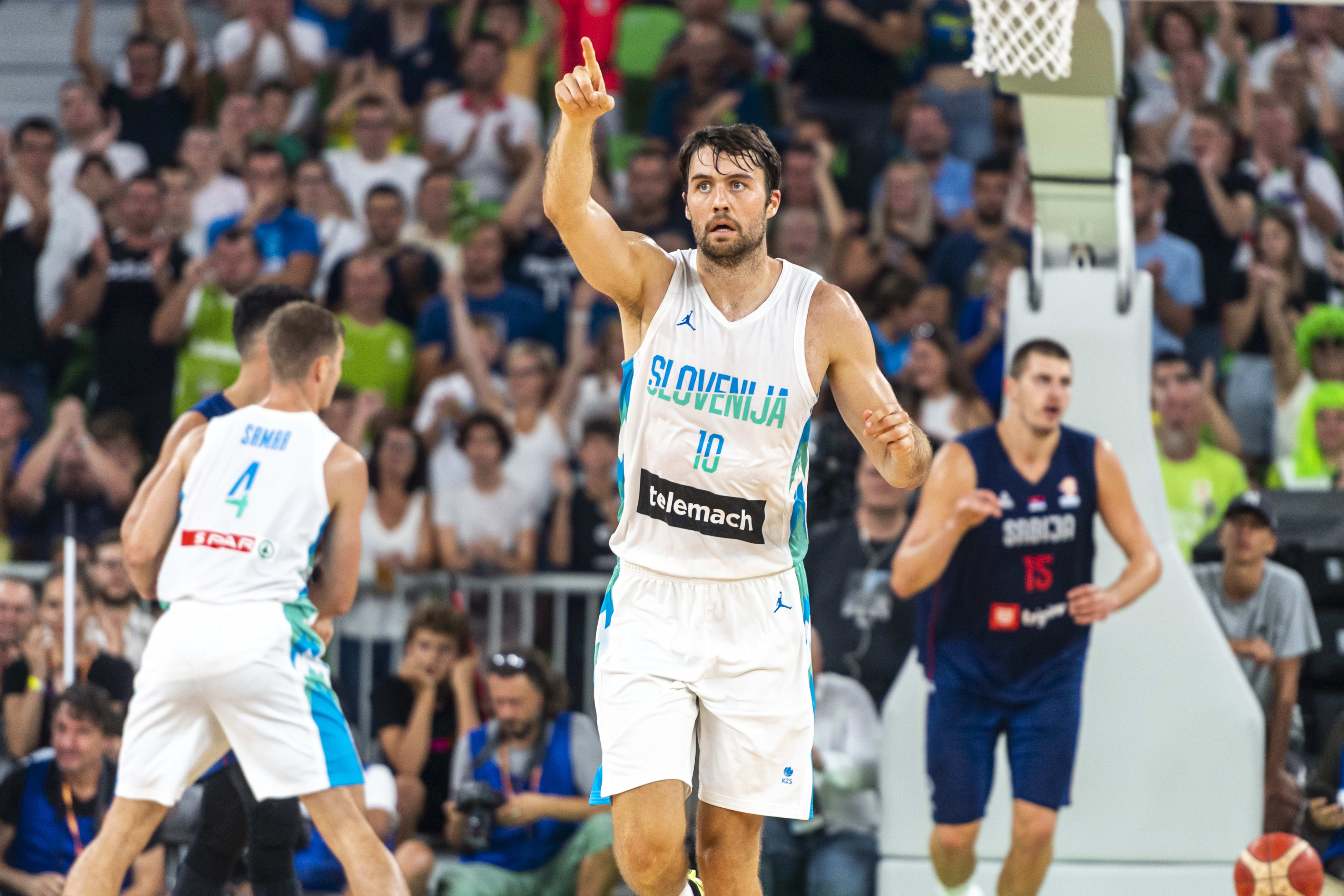 מייק טובי, שחקן נבחרת סלובניה