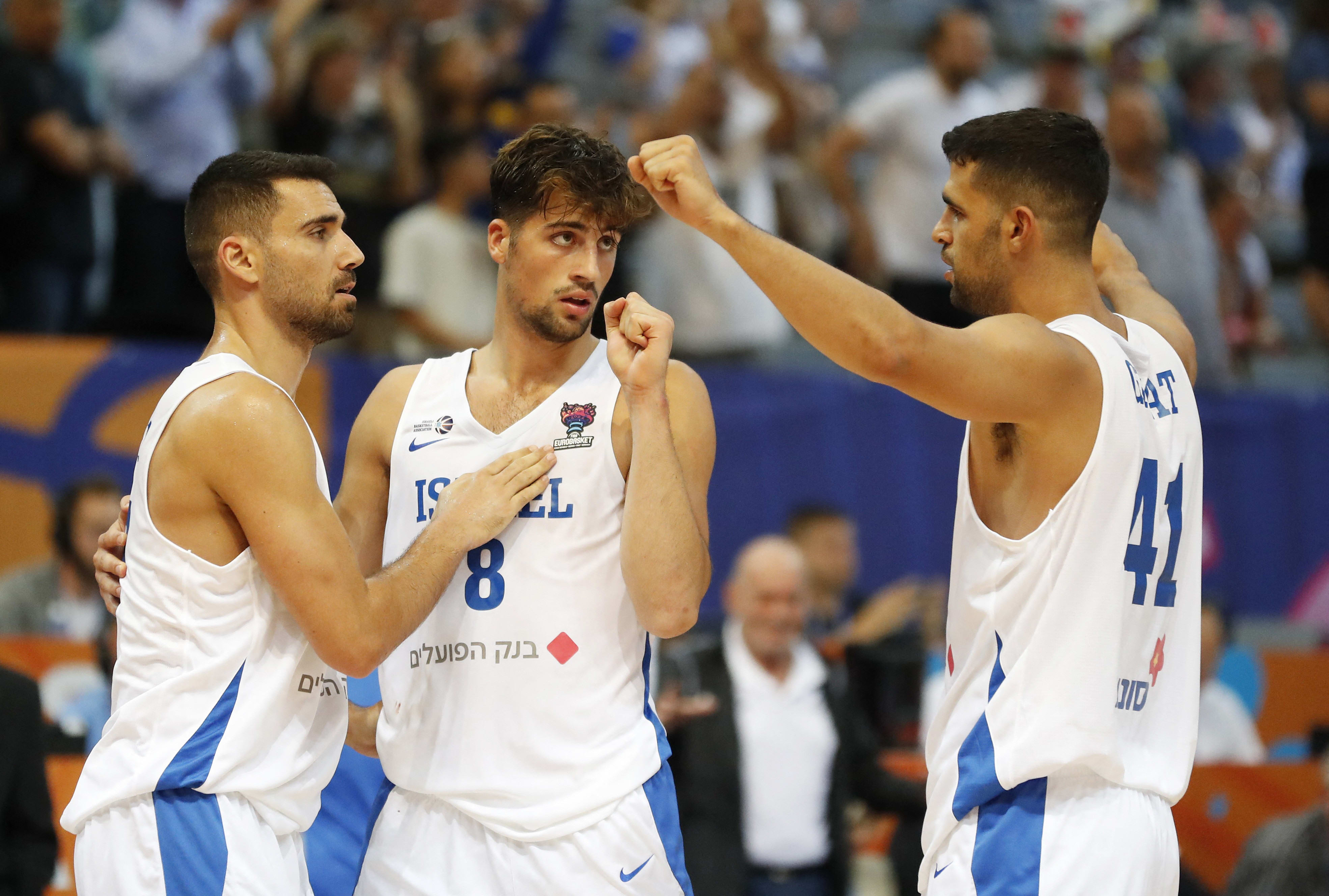 שחקני נבחרת ישראל דני אבדיה, תומר גינת, רפי מנקו