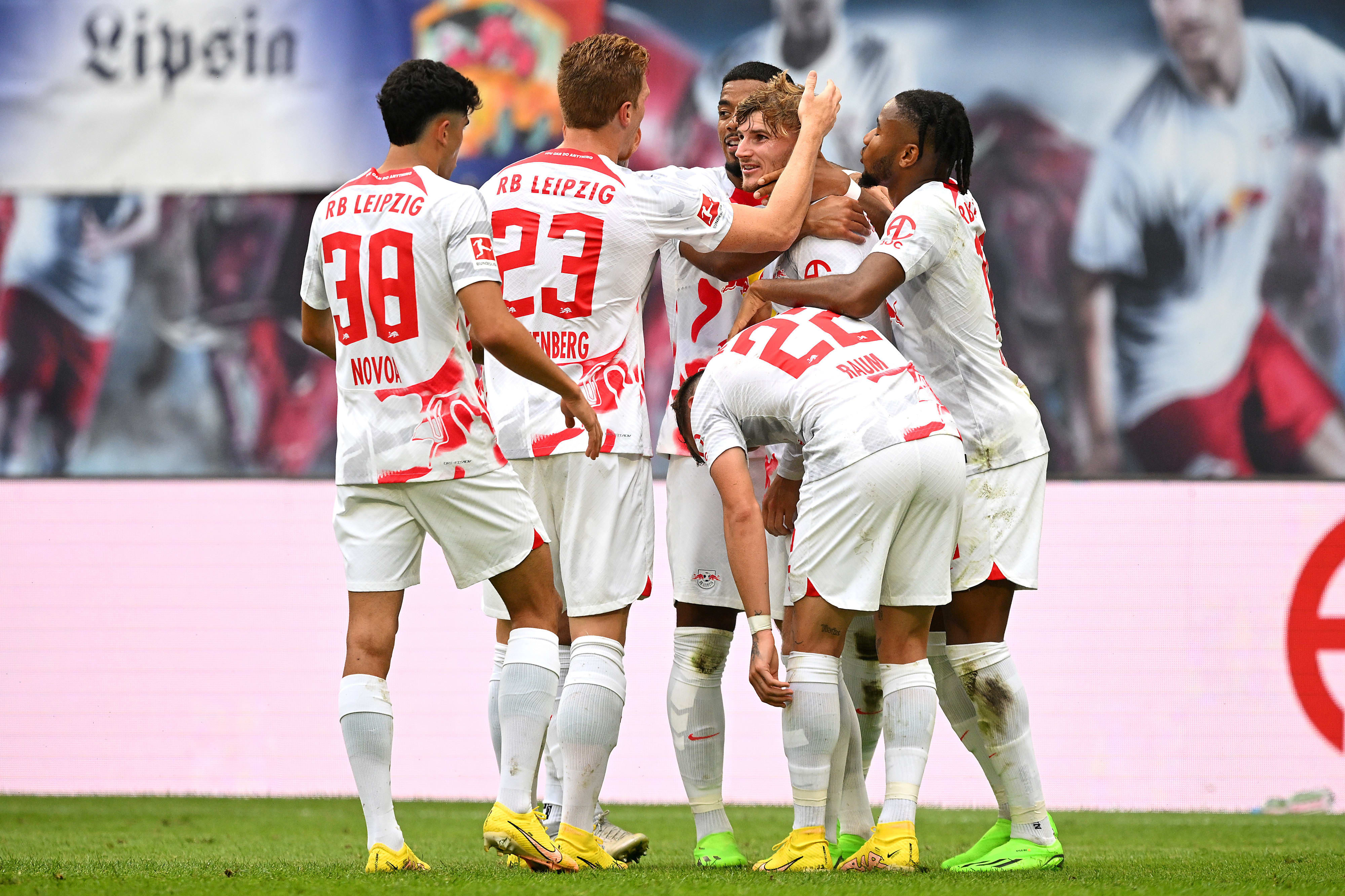 שחקני ר.ב. לייפציג חוגגים עם טימו ורנר