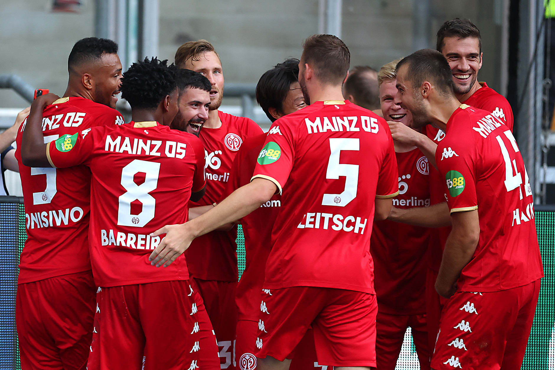 שחקני מיינץ חוגגים