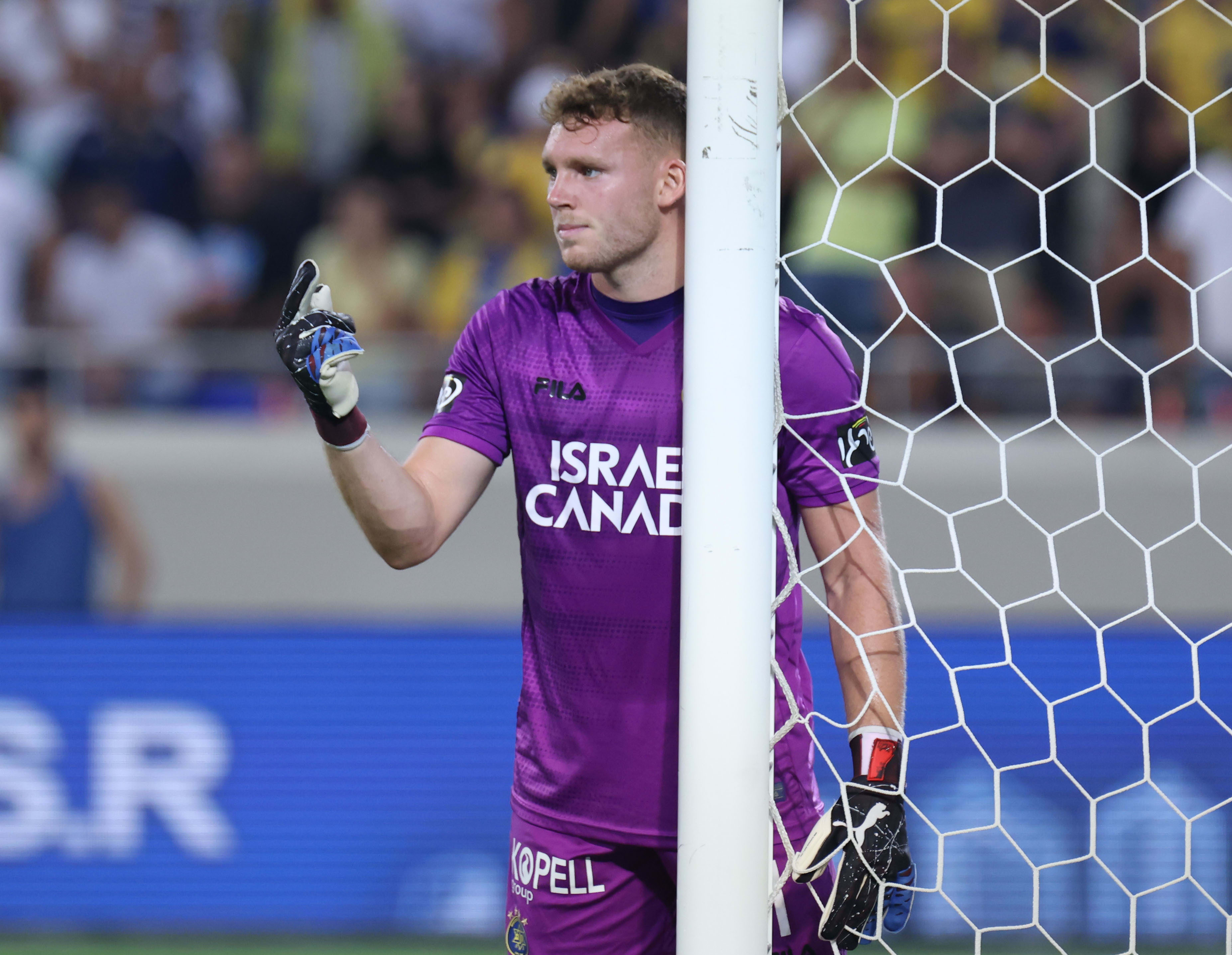 שוער מכבי תל אביב דניאל פרץ