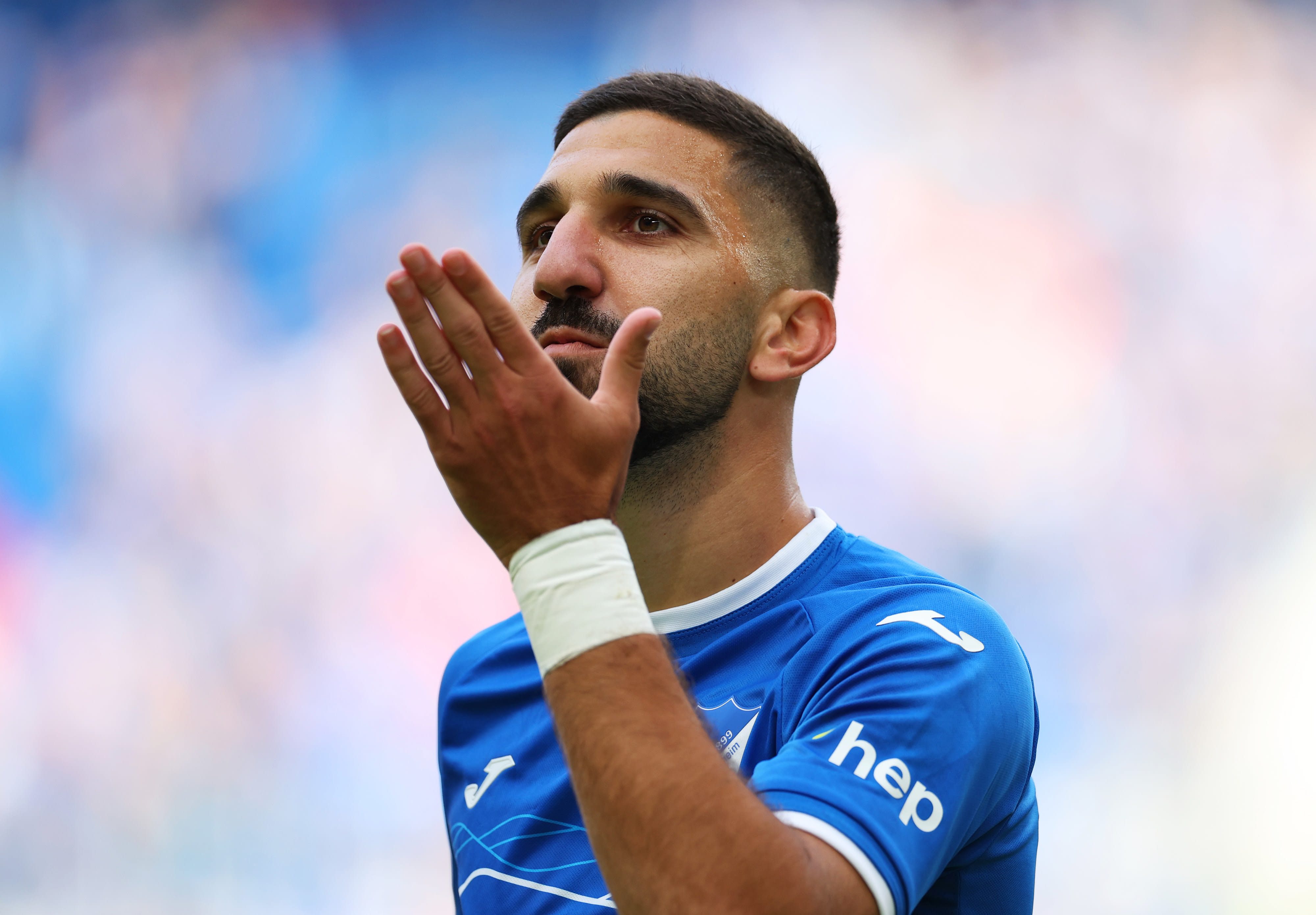 שחקן הופנהיים מונס דאבור חוגג