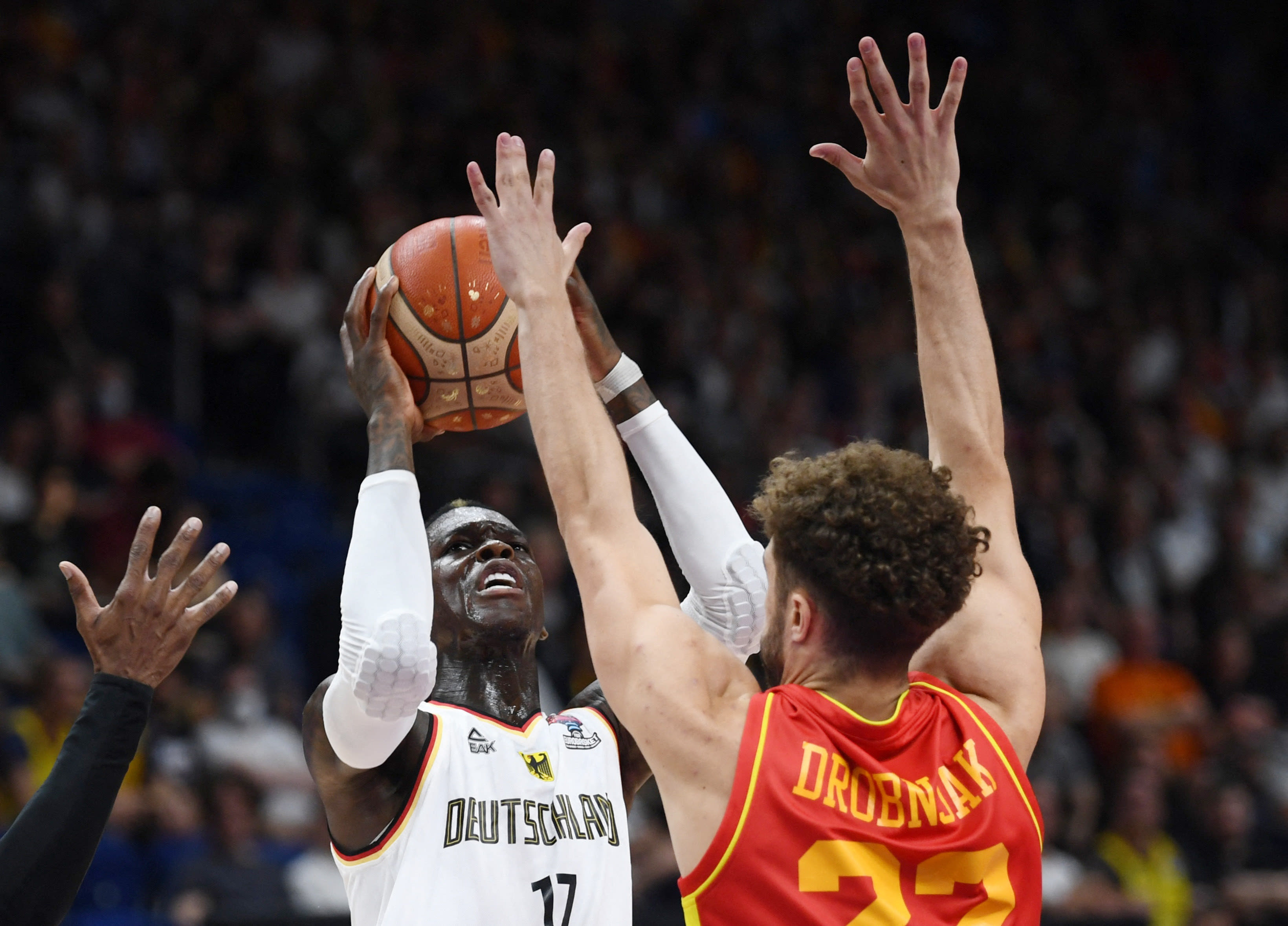 דניס שרודר נבחרת גרמניה מול מונטנגרו