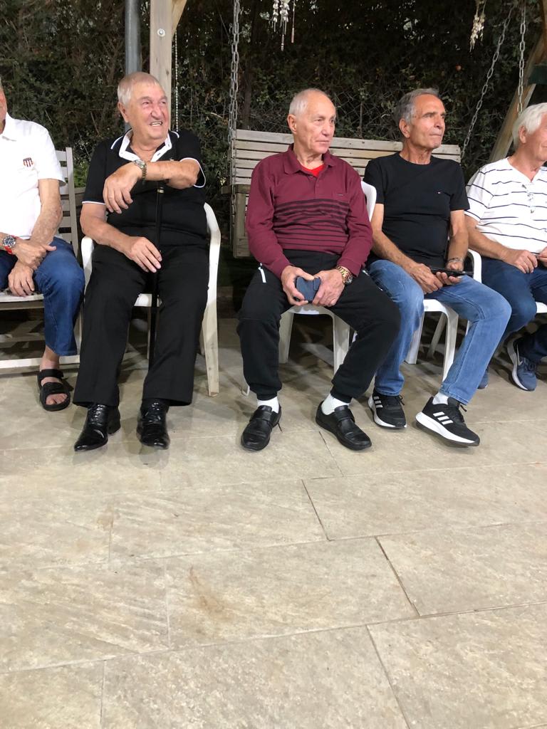 משמאל: בוכוס ג'וג'וסיאן, מוצי ליאון, ציון דגמי