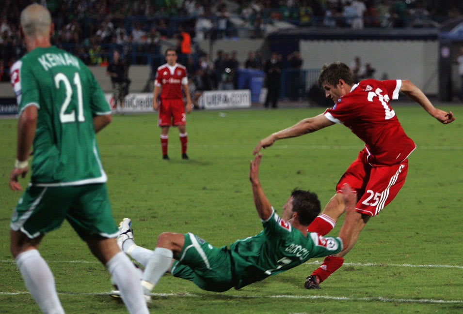 תומאס מולר שחקן באיירן מינכן כובש מול מכבי חיפה