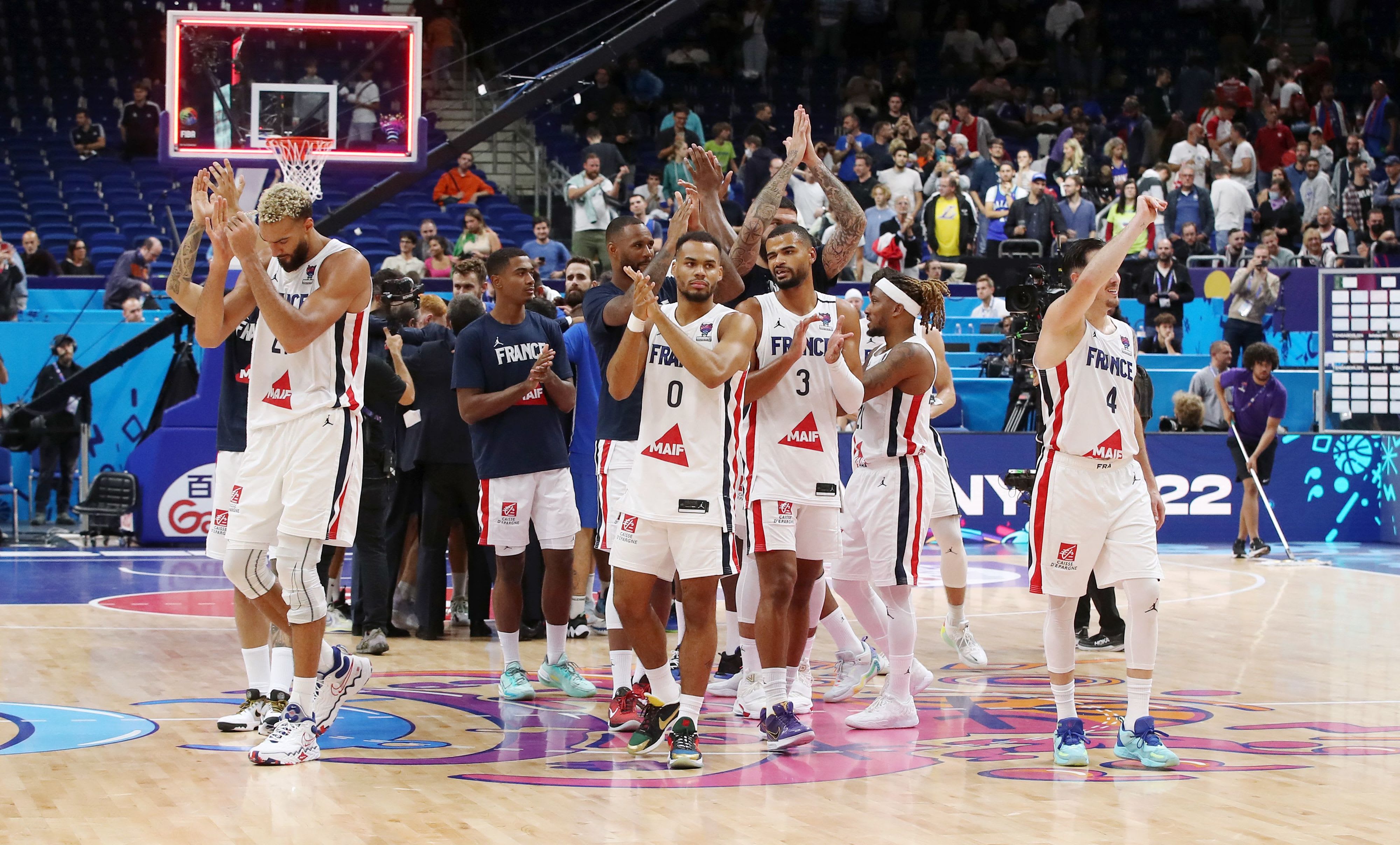 שחקני נבחרת צרפת חוגגים