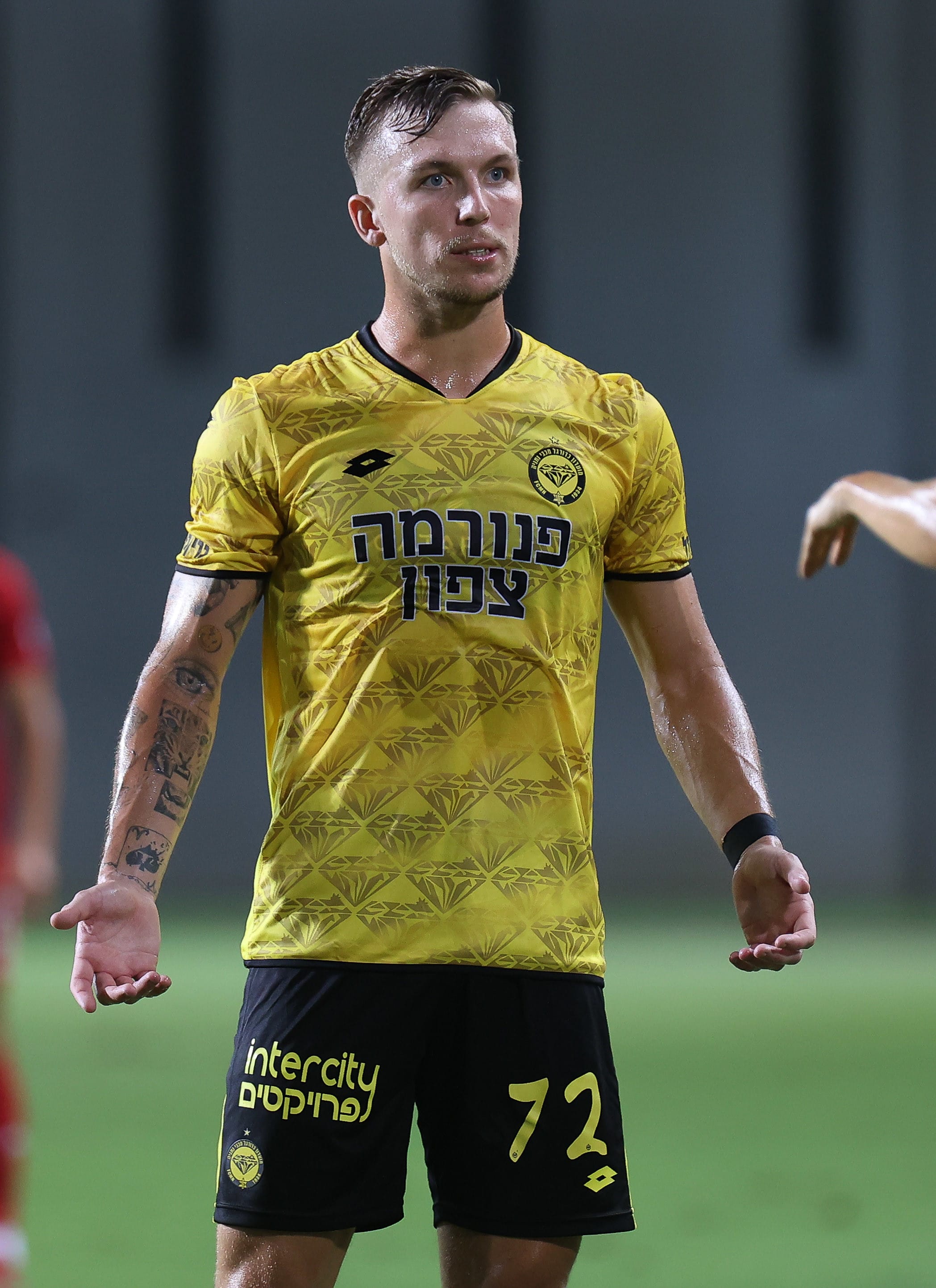 עדן קארצב, קשר מכבי נתניה