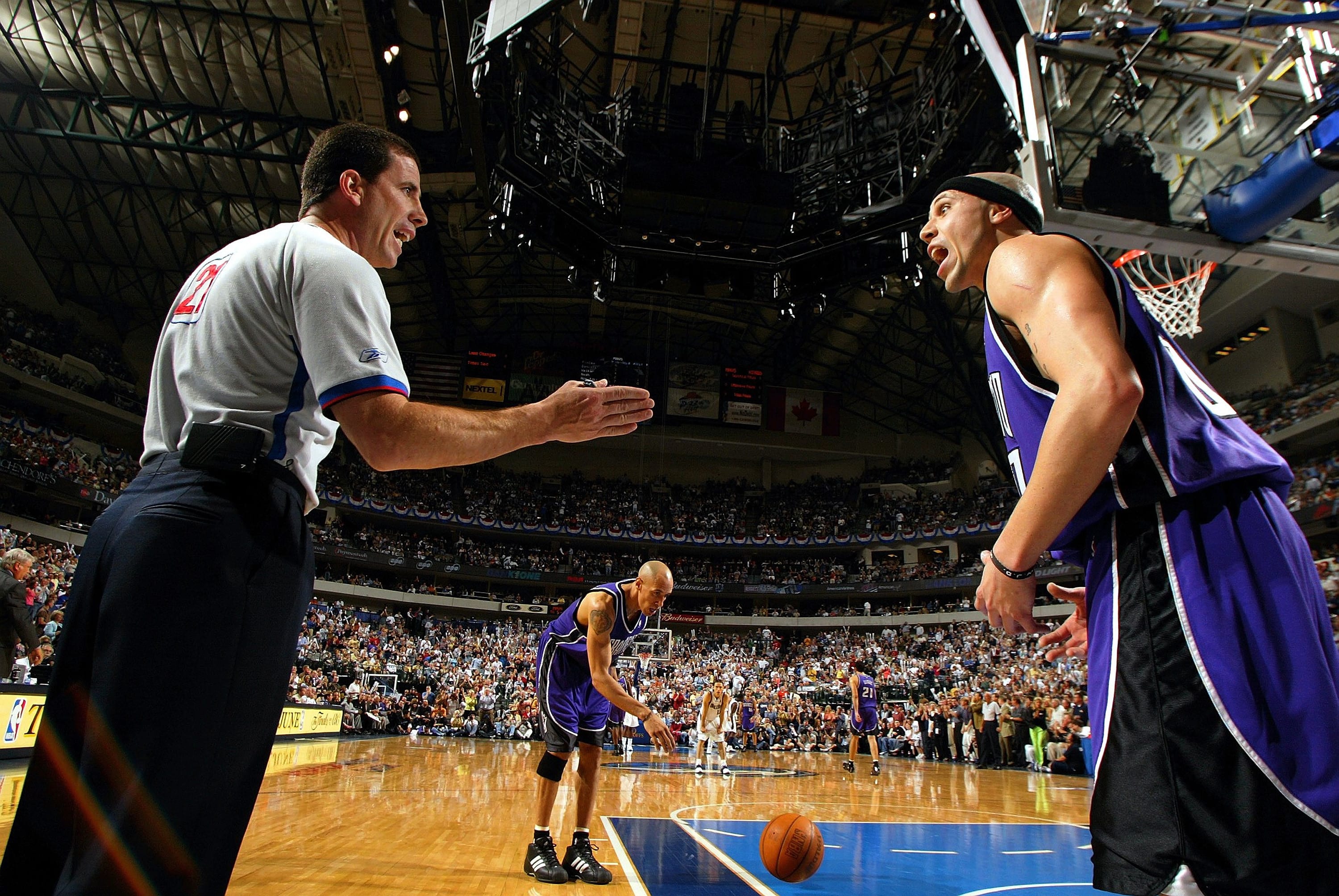 טים דונהי עם מייק ביבי