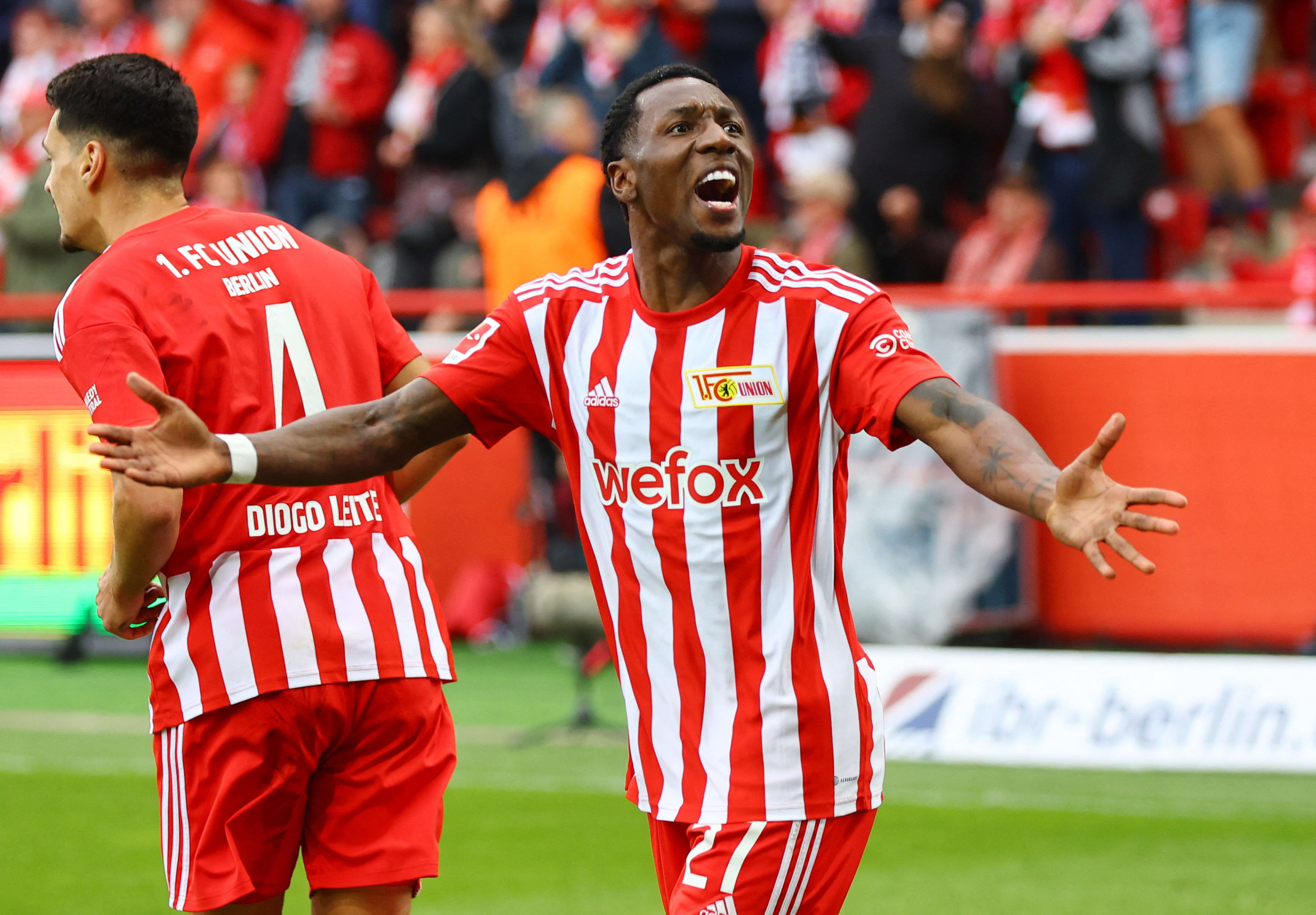 שראלדו בקר שחקן אוניון ברלין חוגג שער