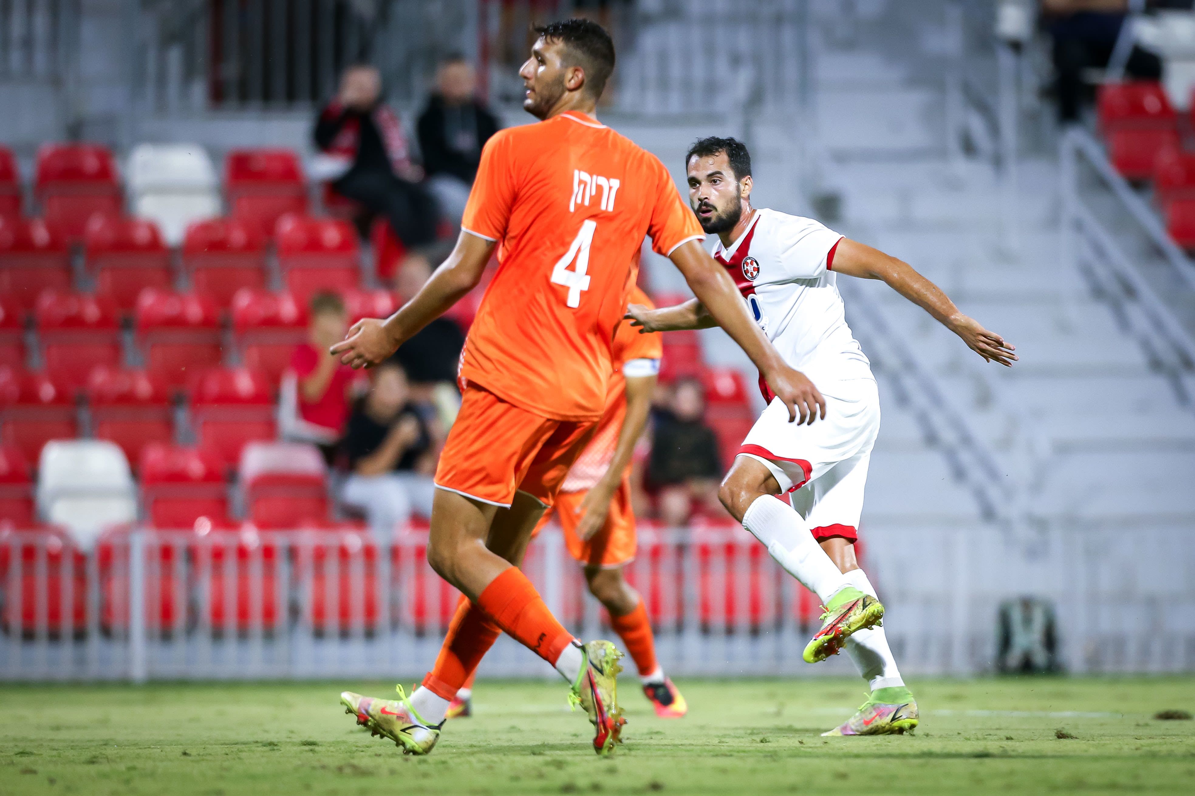 איתן ולבלום שחקן הפועל נוף הגליל כובש שער