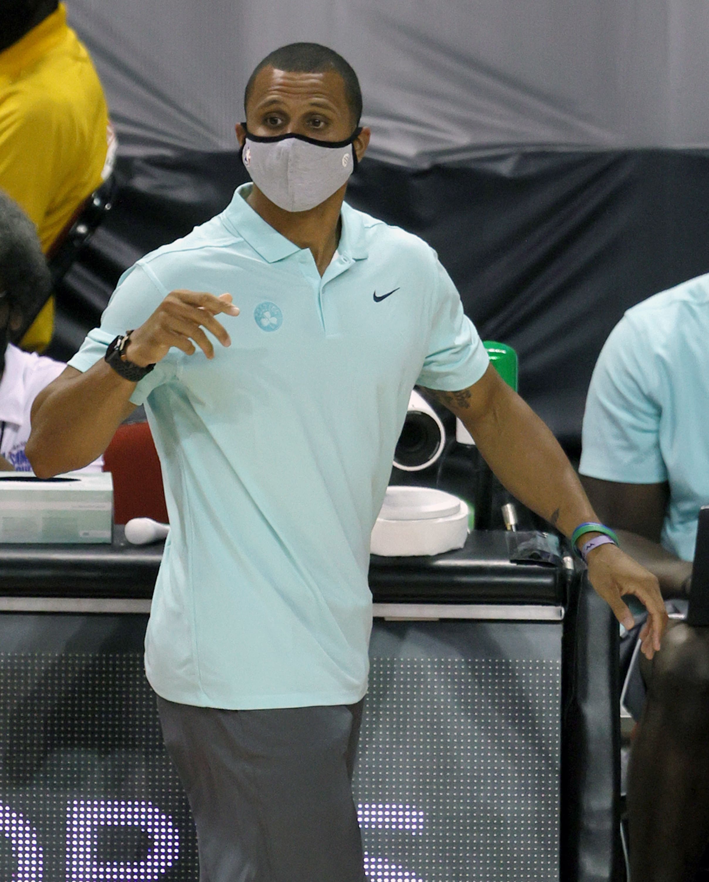 עוזר מאמן בוסטון סלטיקס ג'ו מאצולה