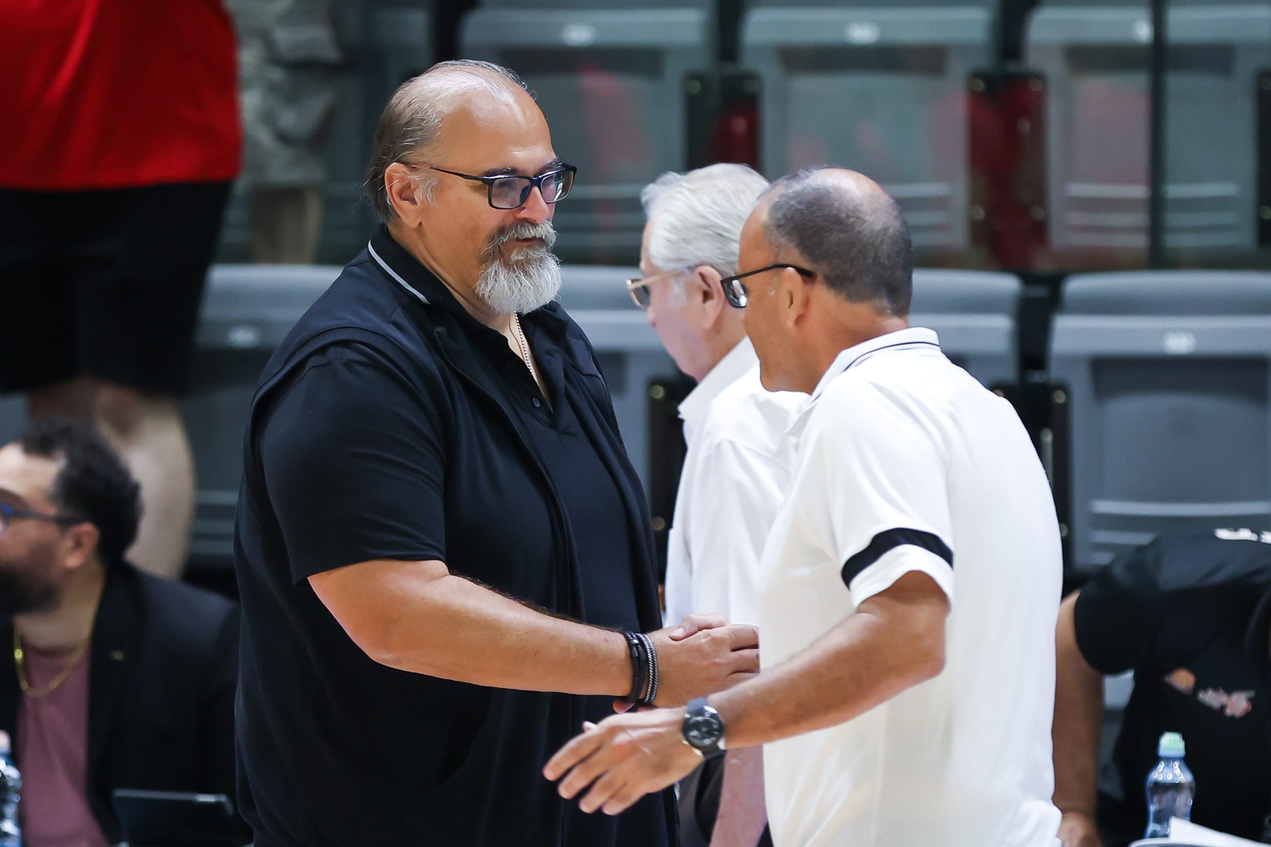 Alexander Dzikich, Hapoel Jerusalem coach, with Hapoel Eilat coach Ariel Beit Lahemi