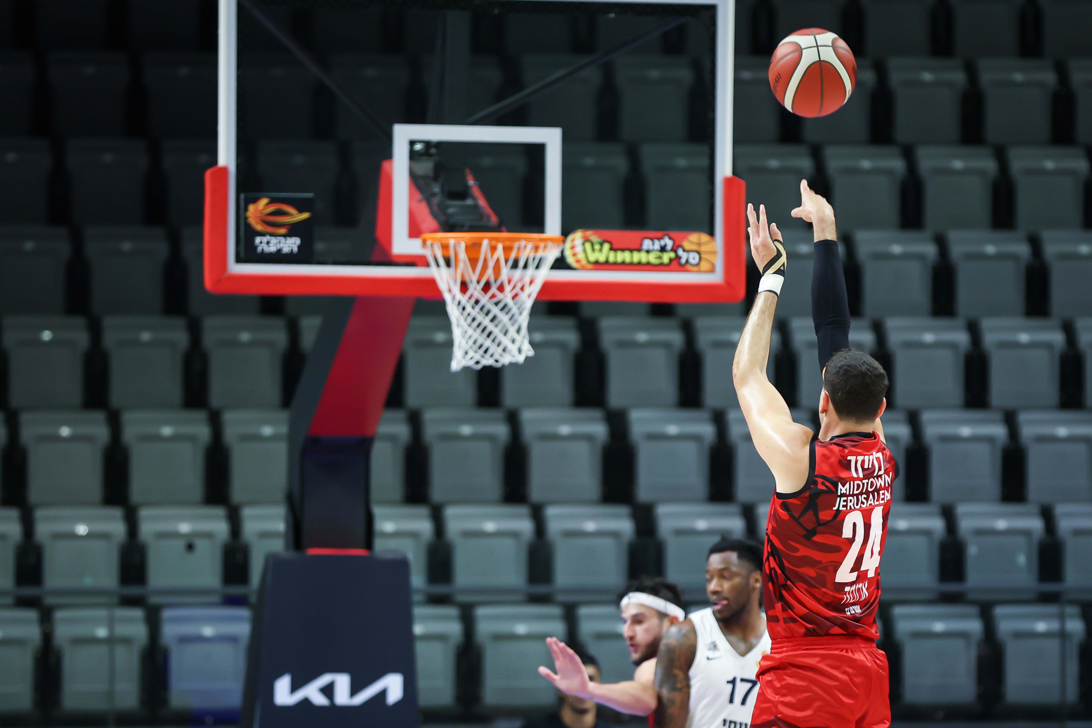 Hapoel Jerusalem player Oz Blazer