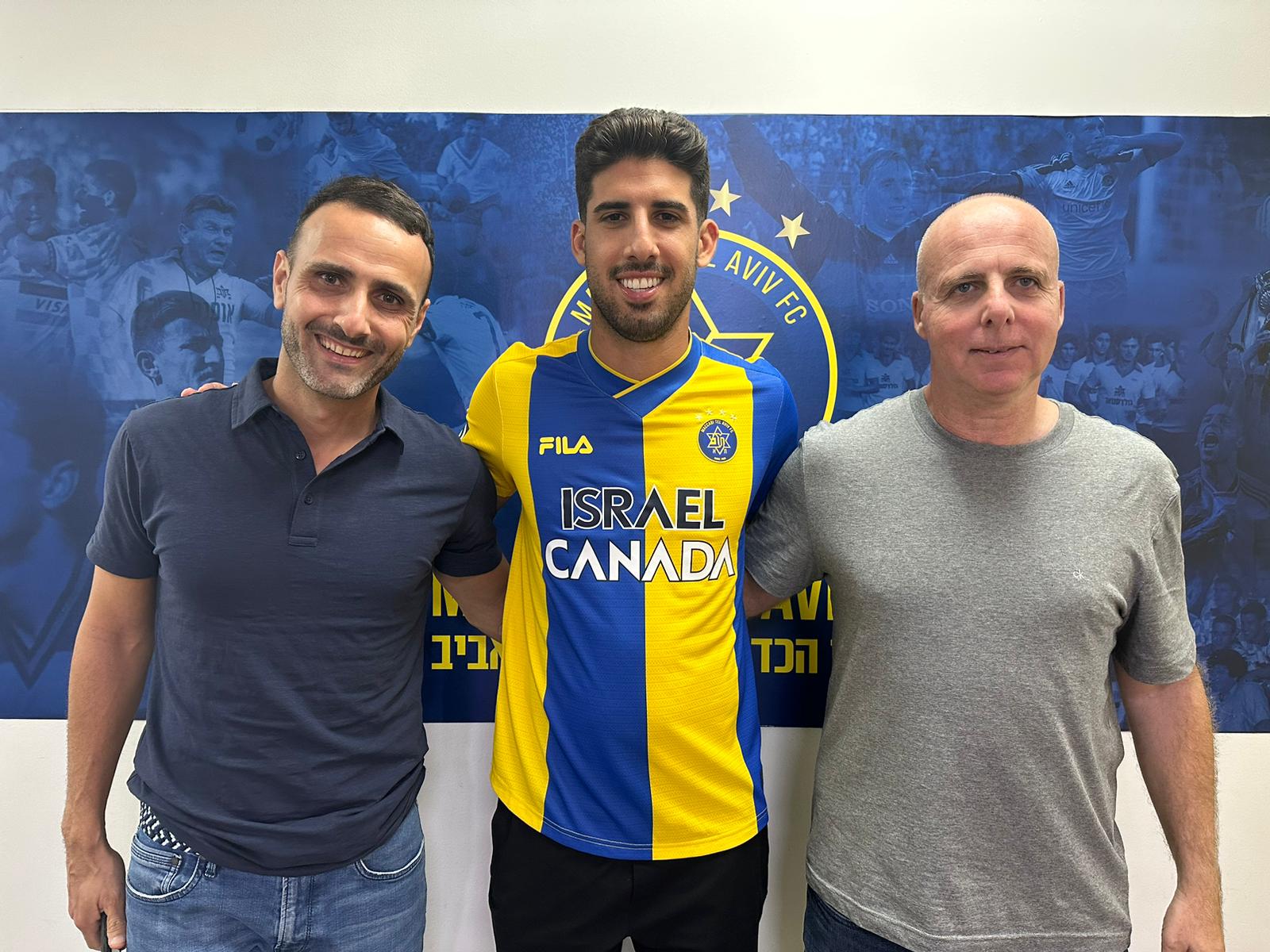 יונתן כהן עם סוכניו גלעד קצב, שלומי בן עזרא