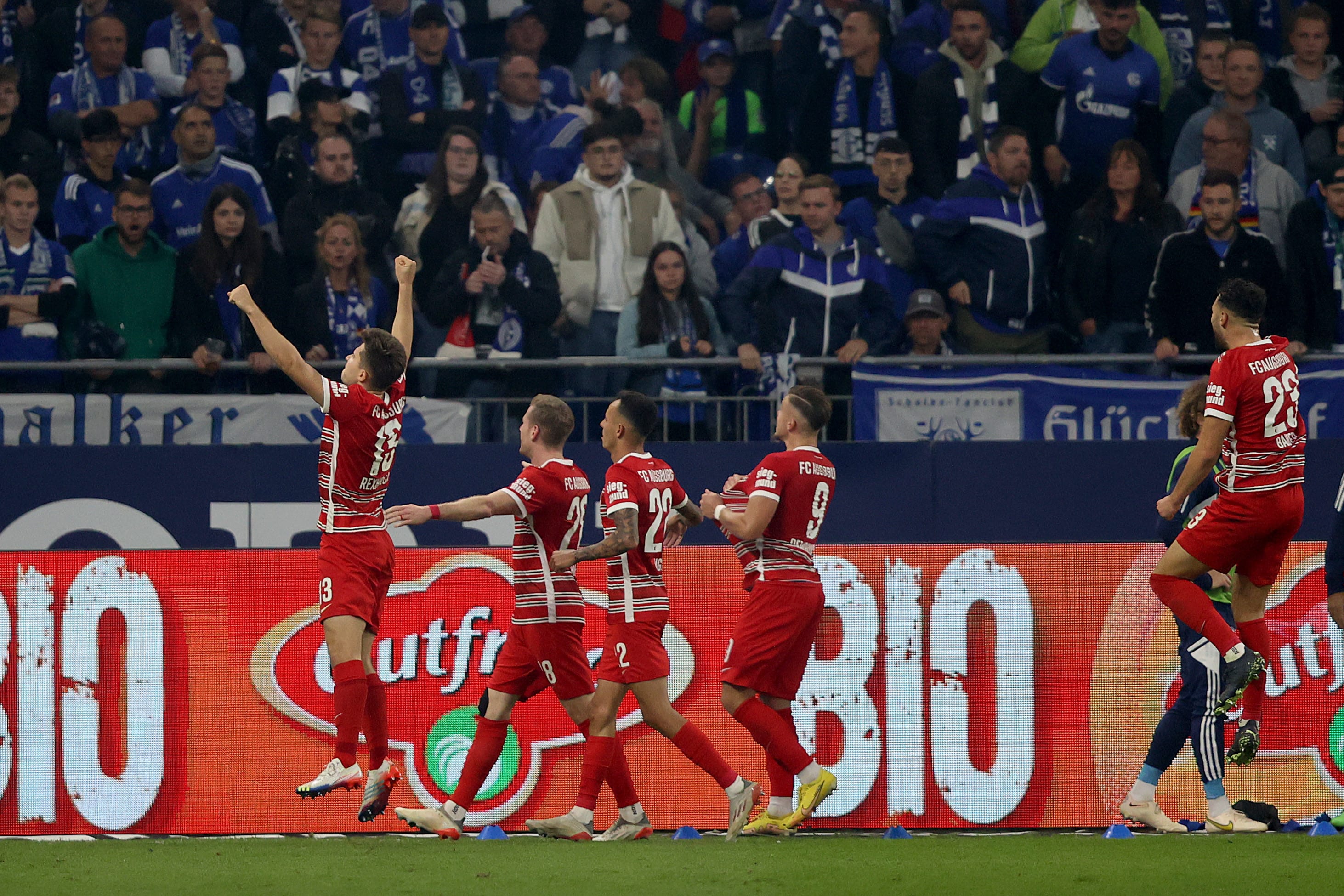 שחקני אוגסבורג חוגגים