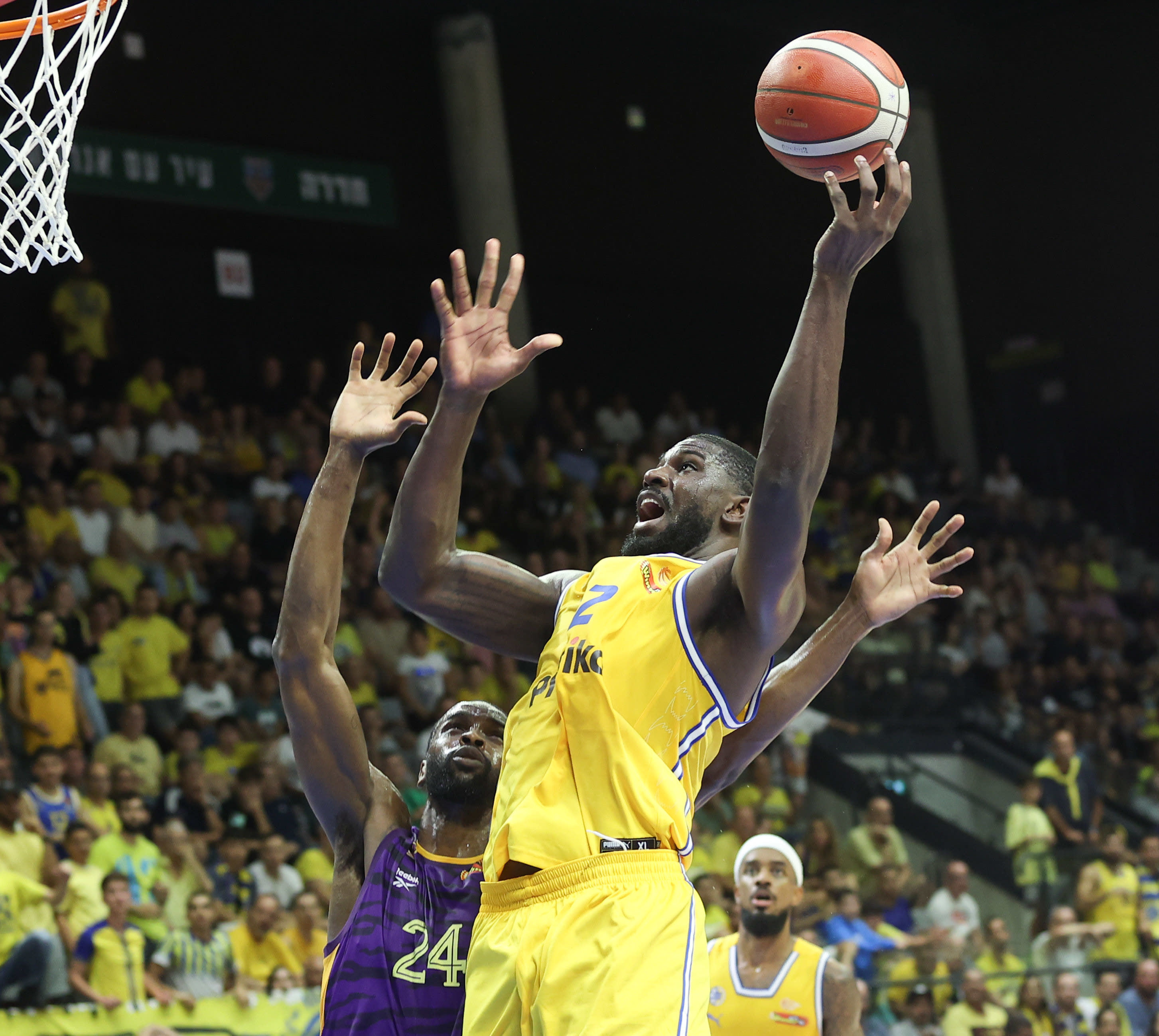 אלכס פויתרס, שחקן מכבי תל אביב