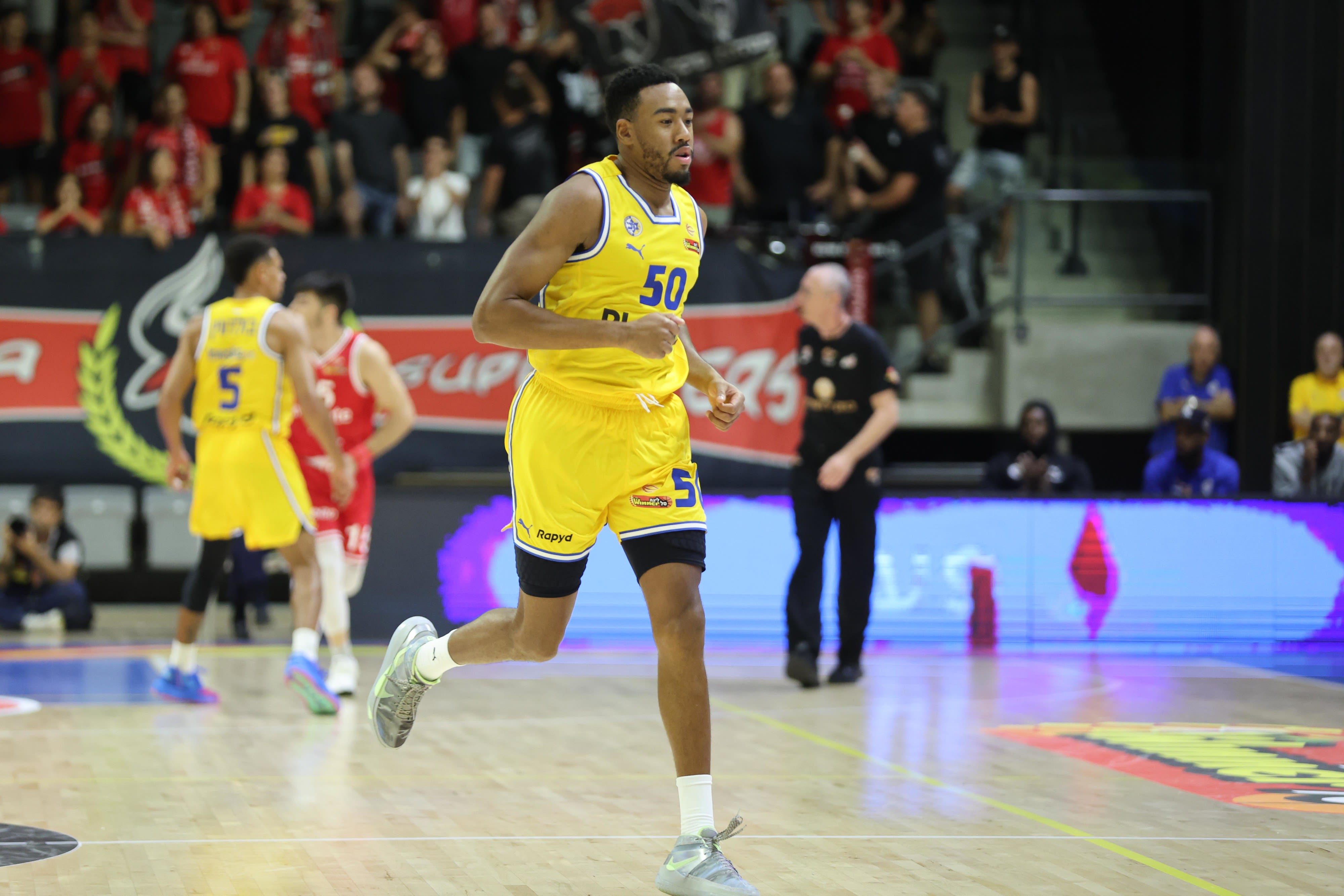 שחקן מכבי תל אביב בונזי קולסון