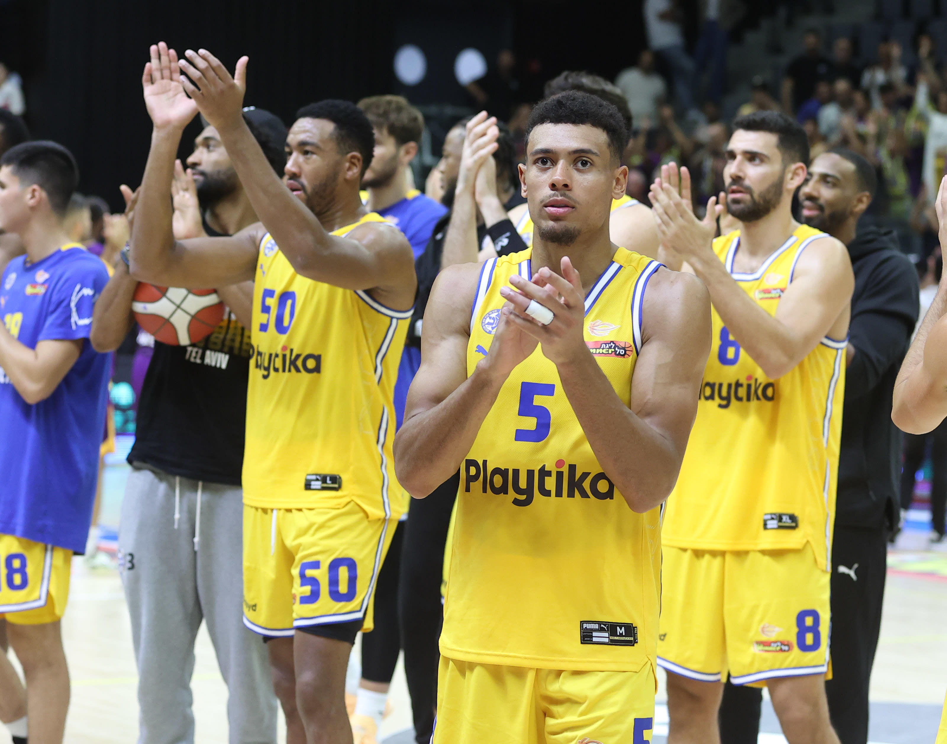 שחקני מכבי תל אביב כדורסל