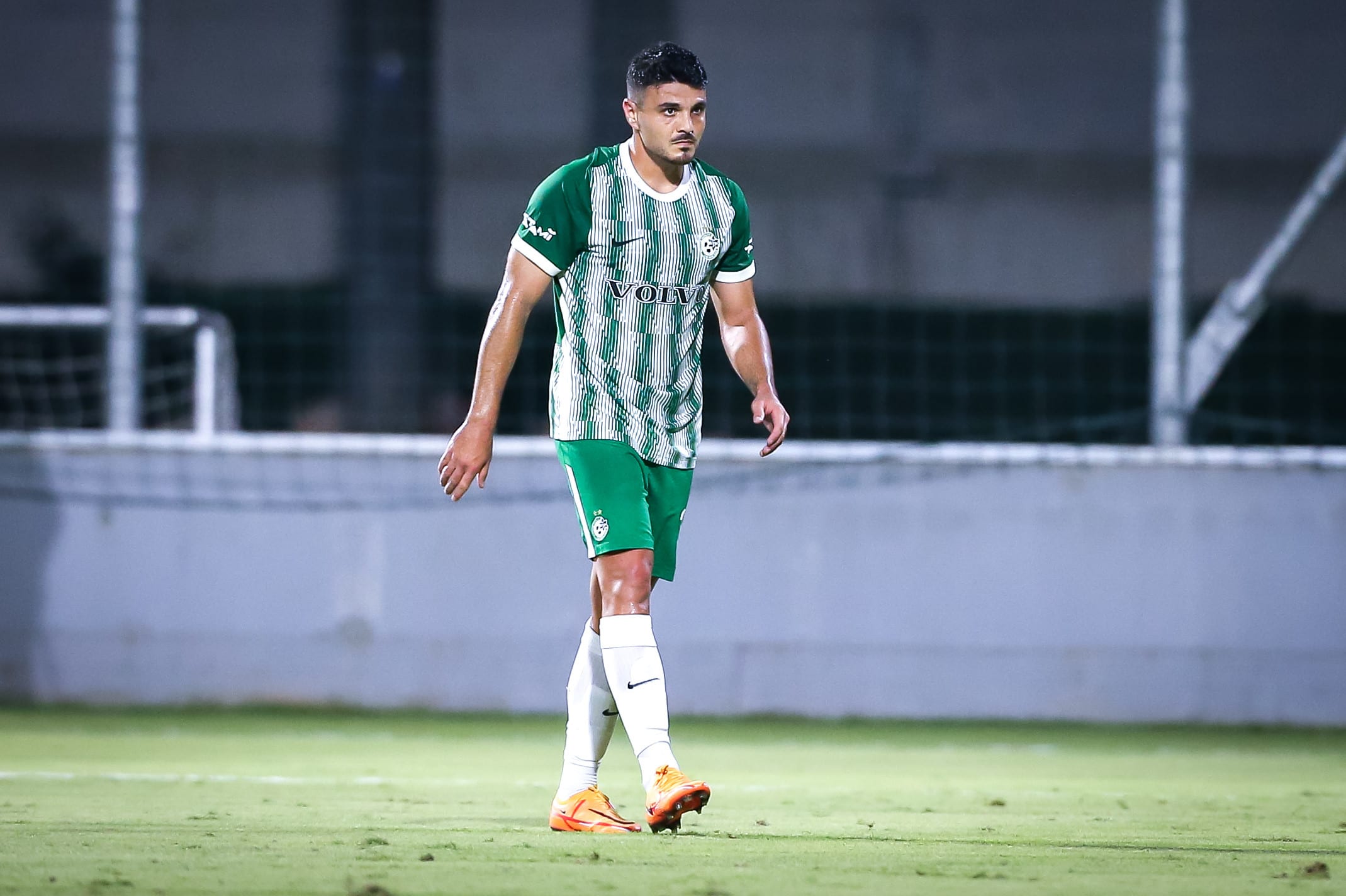 ינון אליהו שחקן מכבי חיפה לאחר הרחקתו